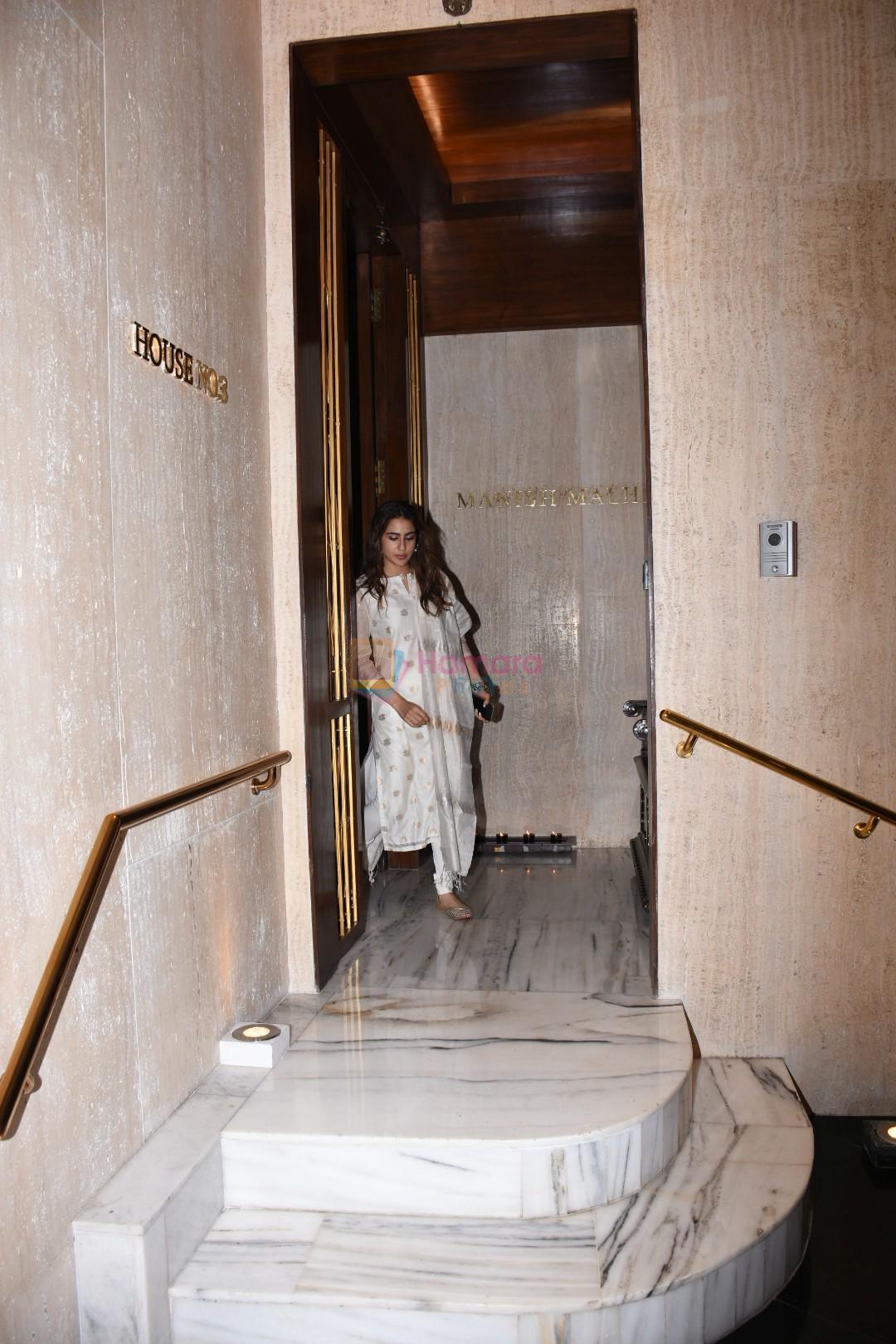 Sara Ali Khan spotted at Manish Malhotra's house in bandra on 27th July 2019