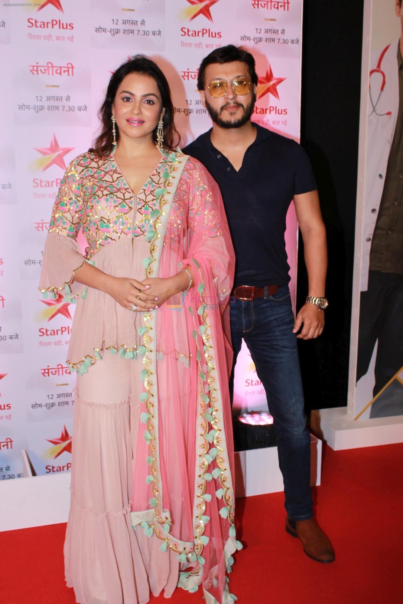 Gurdeep Kohli, Arjun Punj at the Red Carpet of Star Plus serial Sanjivani 2 on 31st July 2019