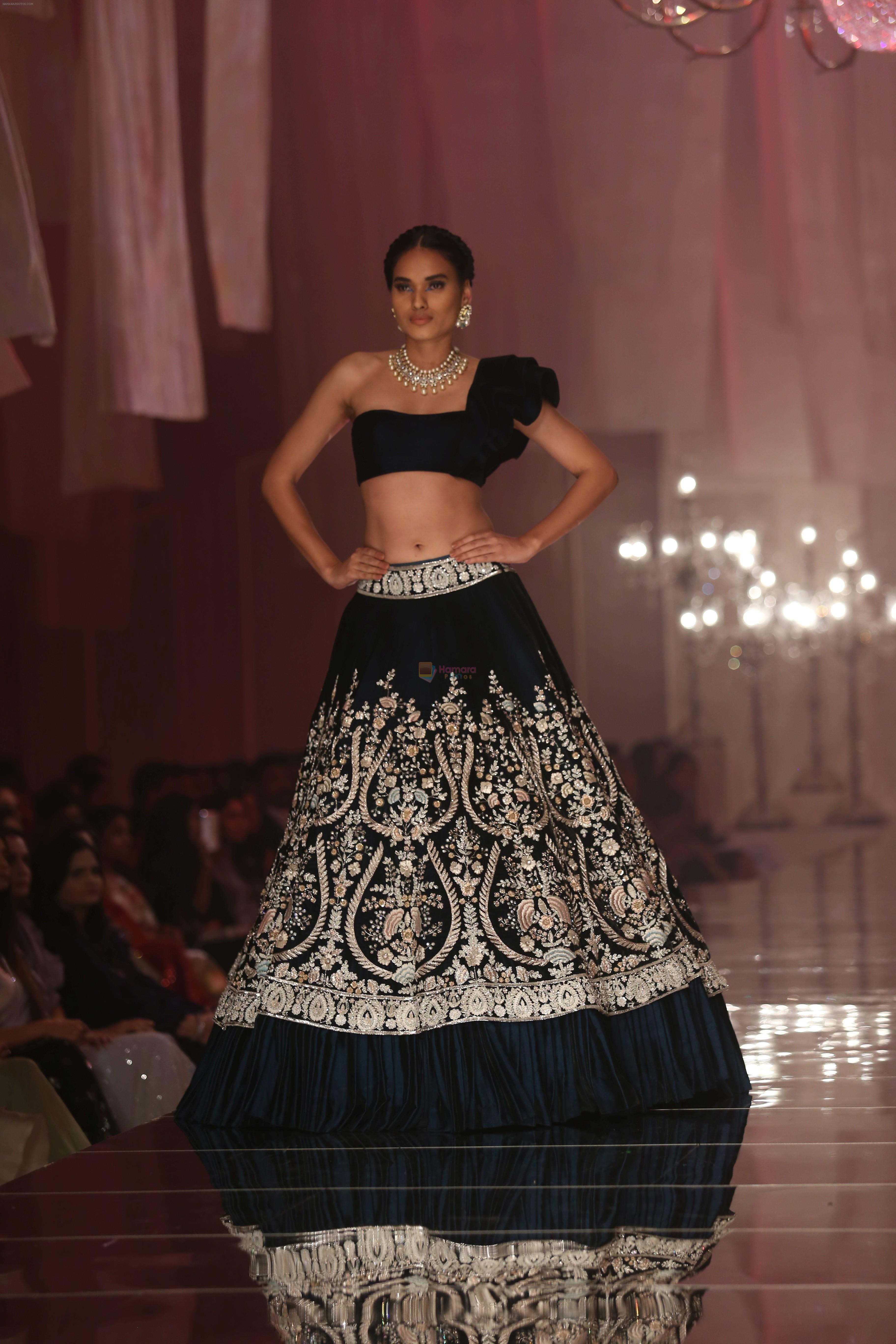 Katrina Kaif walk the ramp for Manish Malhotra's show at Lakme Fashion Week in mumbai on 20th Aug 2019