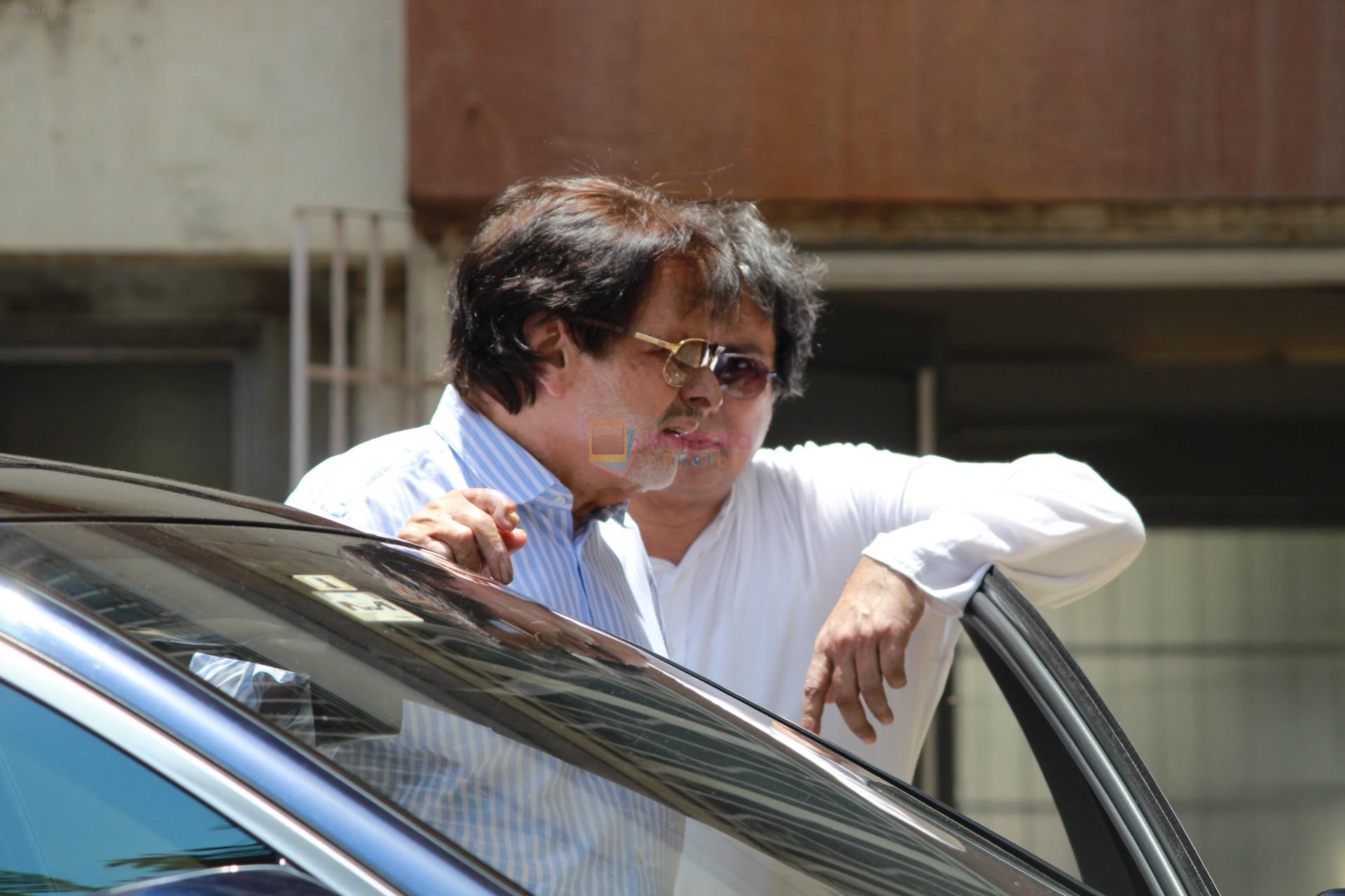 Sanjay Khan at the funeral of Mohammed Zahur Khayyam on 20th Aug 2019