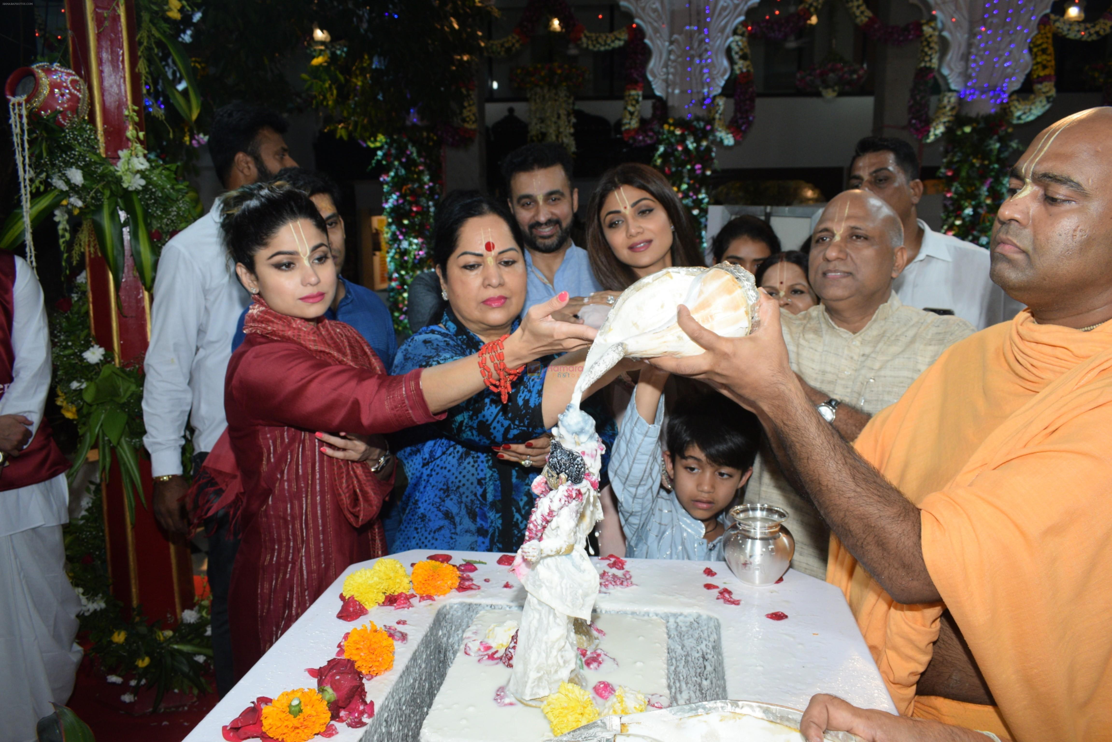 Shilpa Shetty with family at the janmashtami celebration at Iskon temple juhu on 23rd Aug 2019