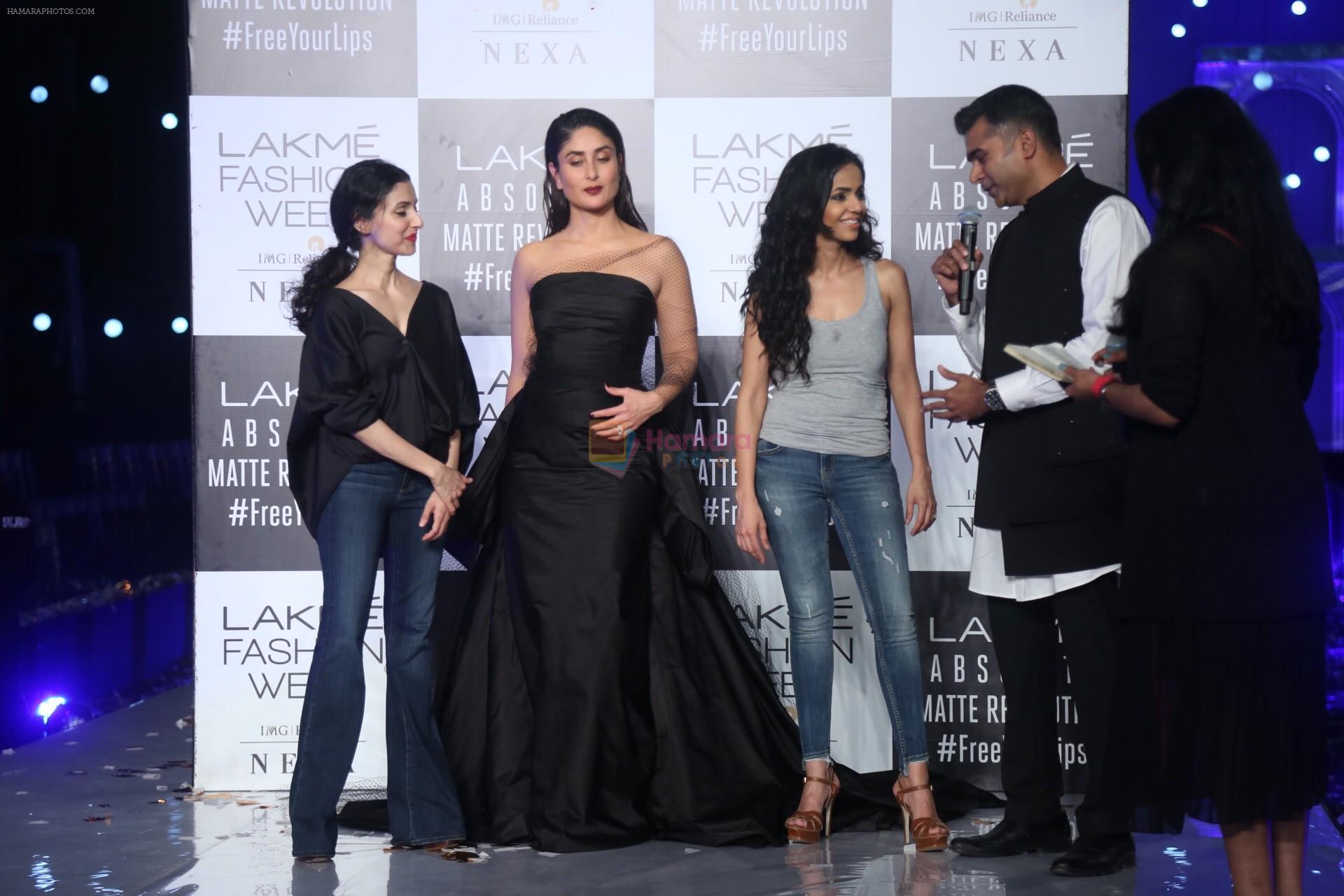 Kareena Kapoor Khan walks for Gauri & Nainika At Lakme Fashion Week 2019 on 25th Aug 2019