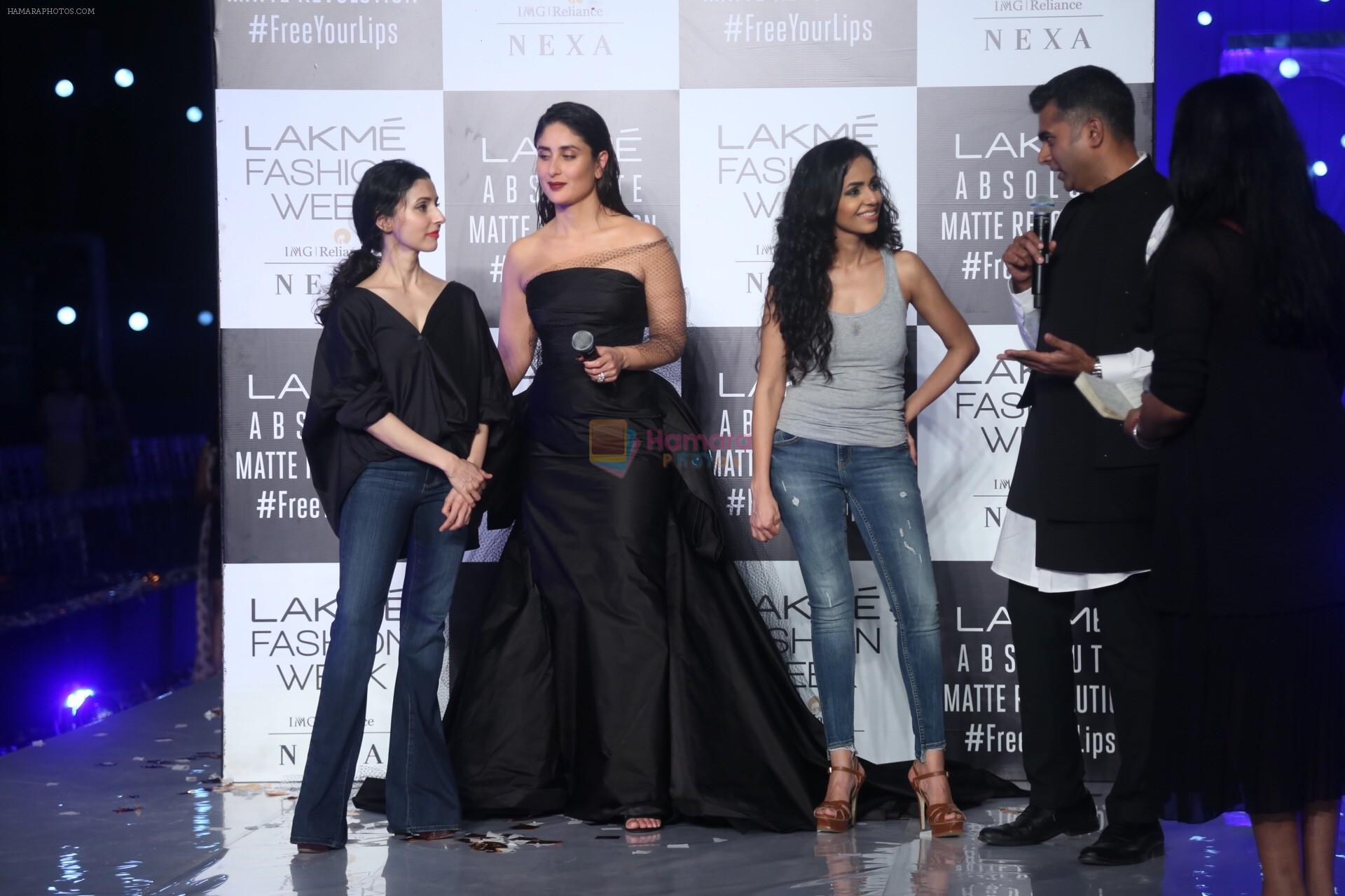 Kareena Kapoor Khan walks for Gauri & Nainika At Lakme Fashion Week 2019 on 25th Aug 2019