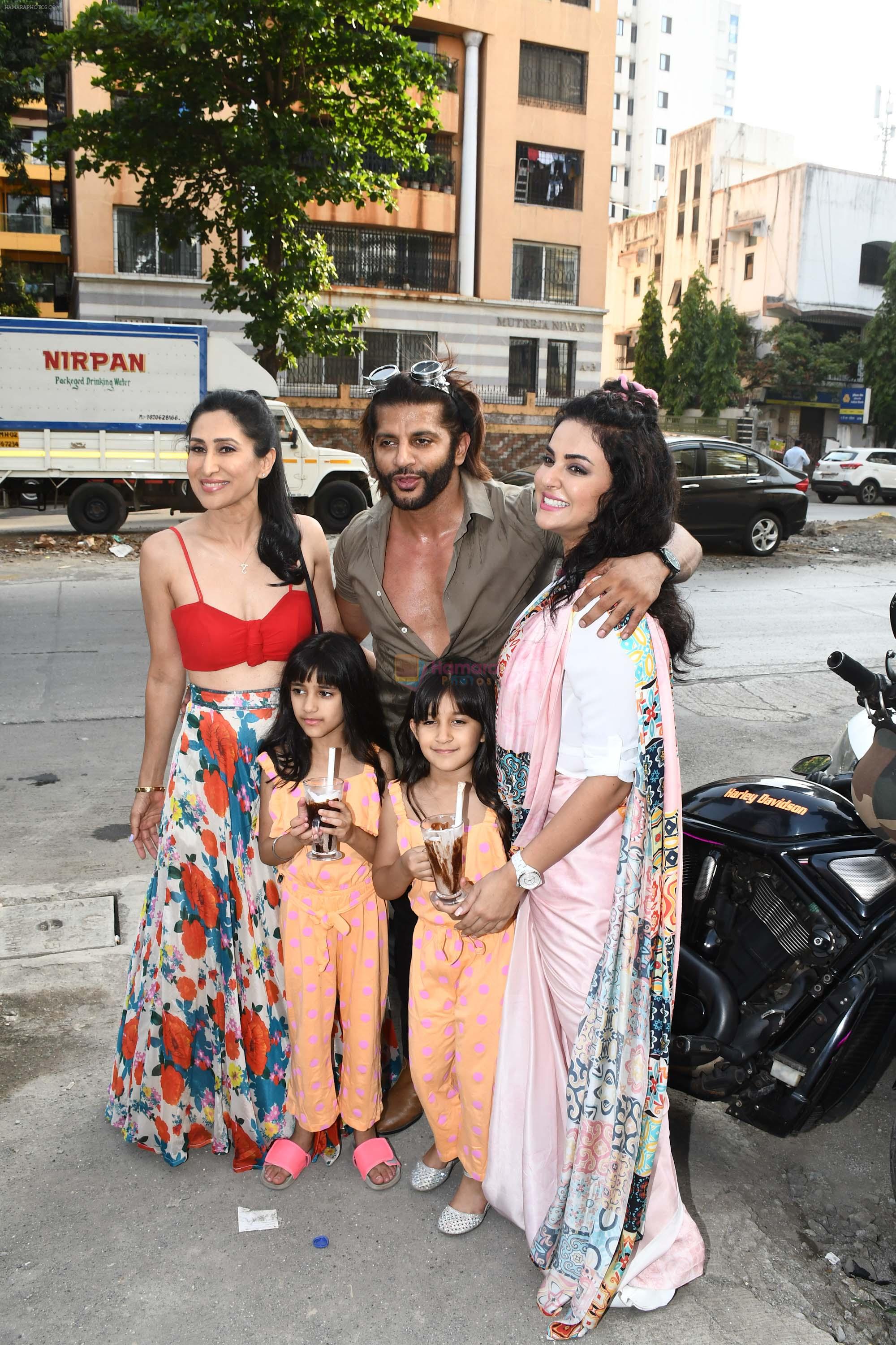 Teejay Sidhu, Sara Afreen Khan and Karanvir Bohra to celebrate Mother�s Day 2023 in style this year on 10th May 2023