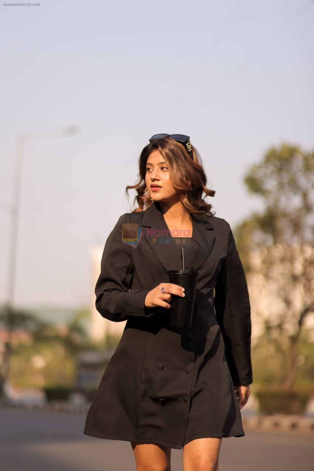 Anjali Arora sizzles in Black