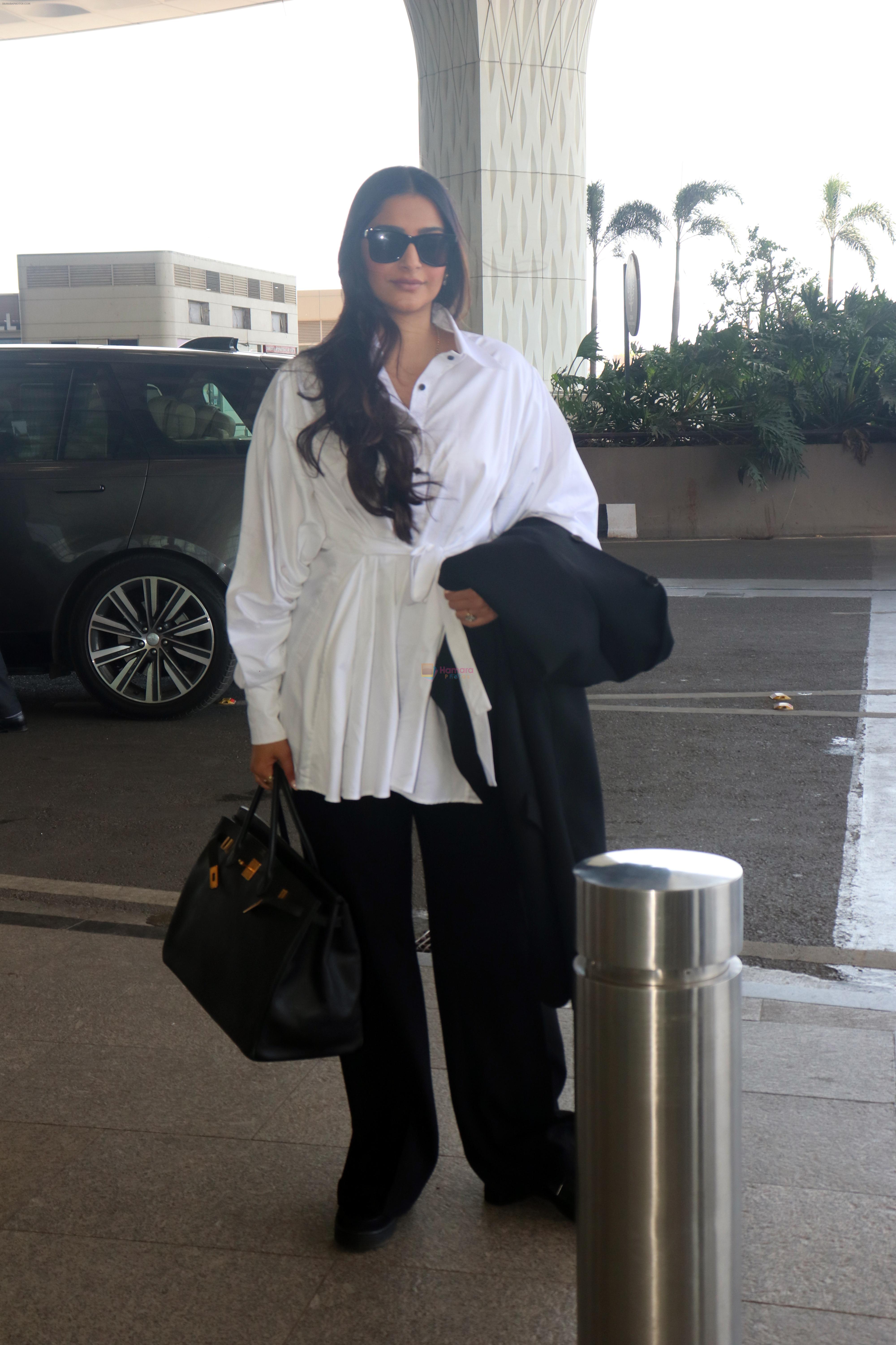 Sonam Kapoor in Black and White at the airport on 19th May 2023
