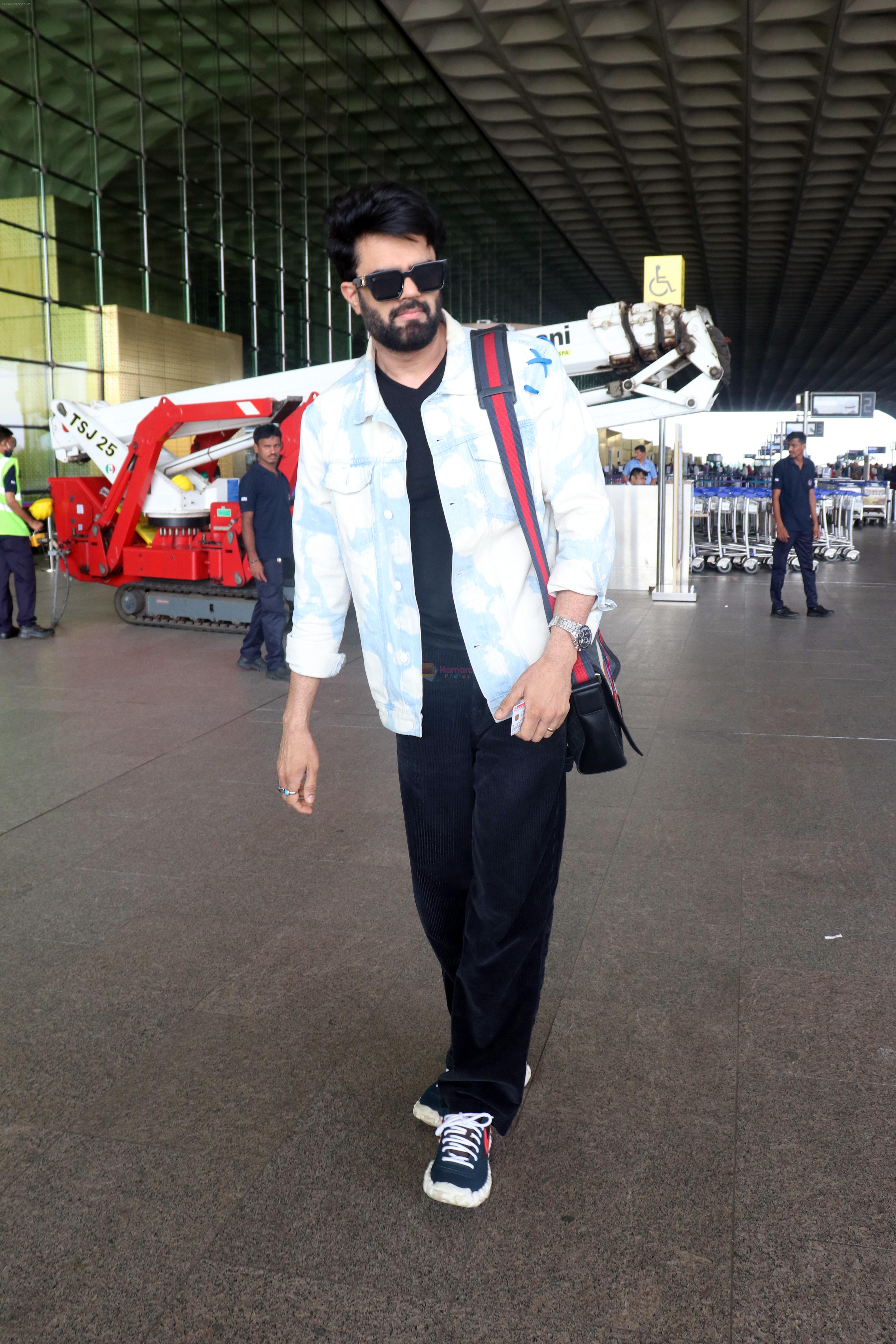 Manish Paul at the airport on 19th May 2023