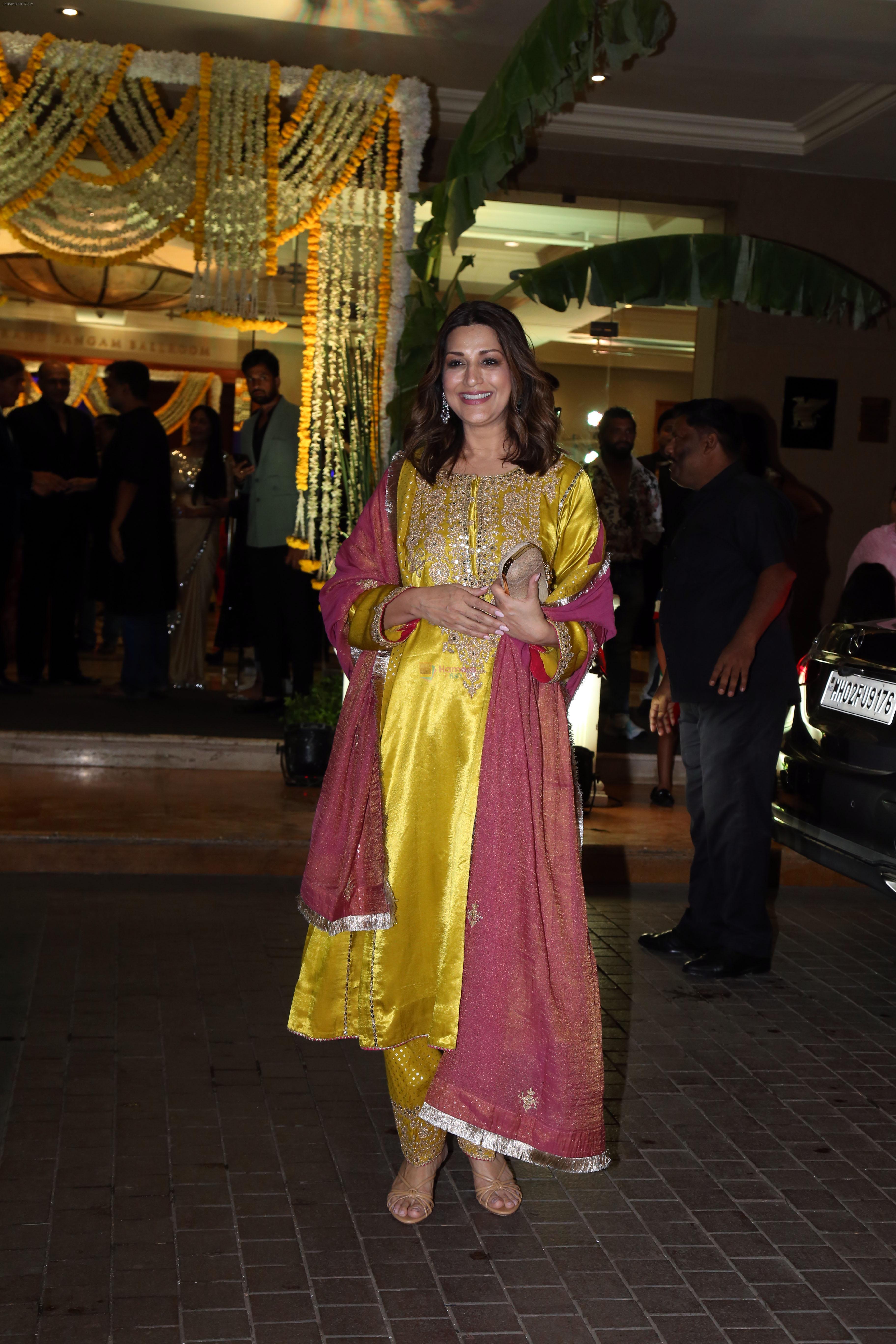 Sonali Bendre at Madhu Mantena and Ira Trivedi wedding ceremony on 11 Jun 2023