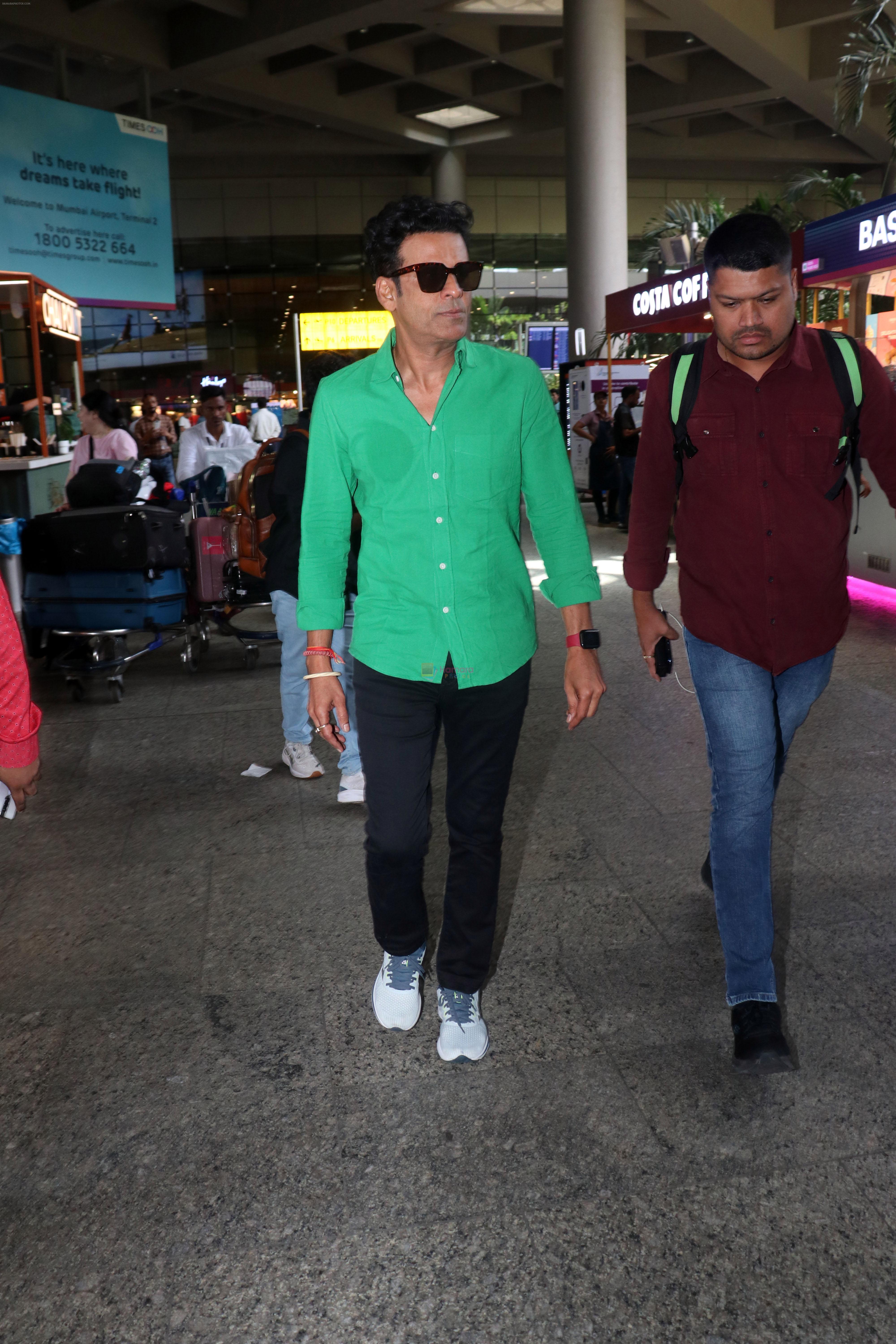 Manoj Bajpayee seen at airport in green shirt and black pant on 17 Jun 2023