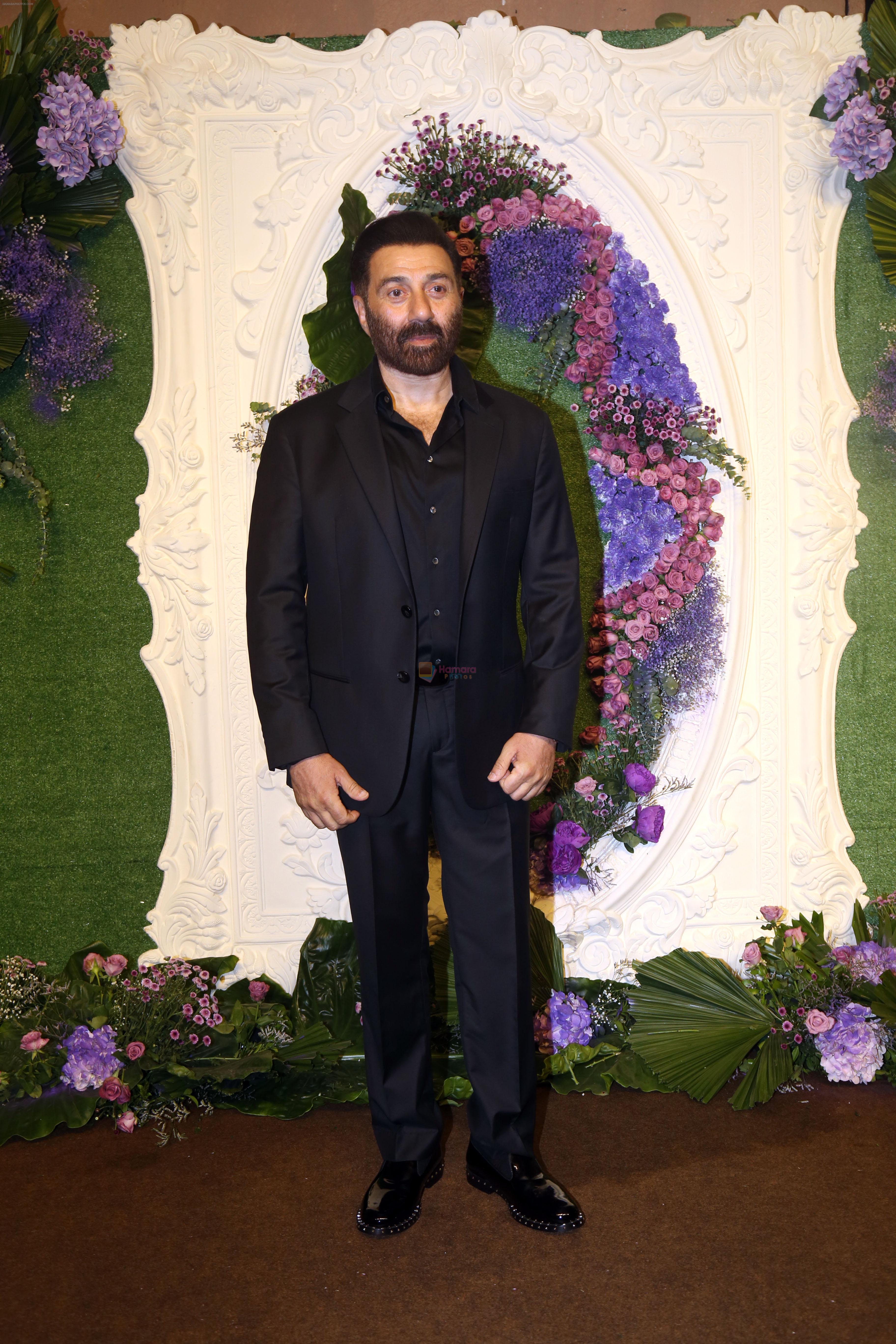 Sunny Deol Pose for media at the reception of Karan Deol and Drisha Acharya on 18 Jun 2023