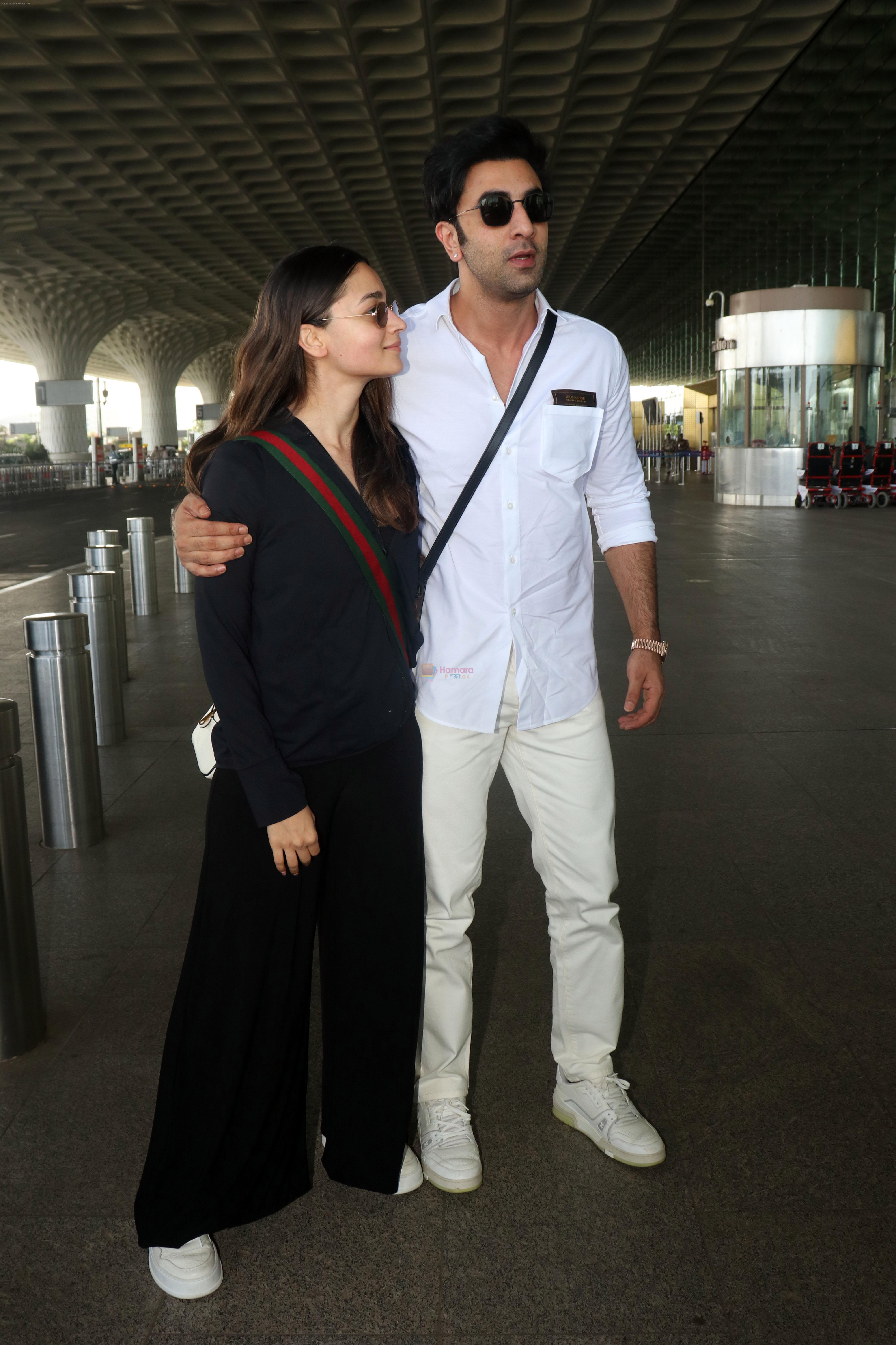 Alia Bhatt in Black and Ranbir Kapoor in white seen at the airport on 22 Jun 2023