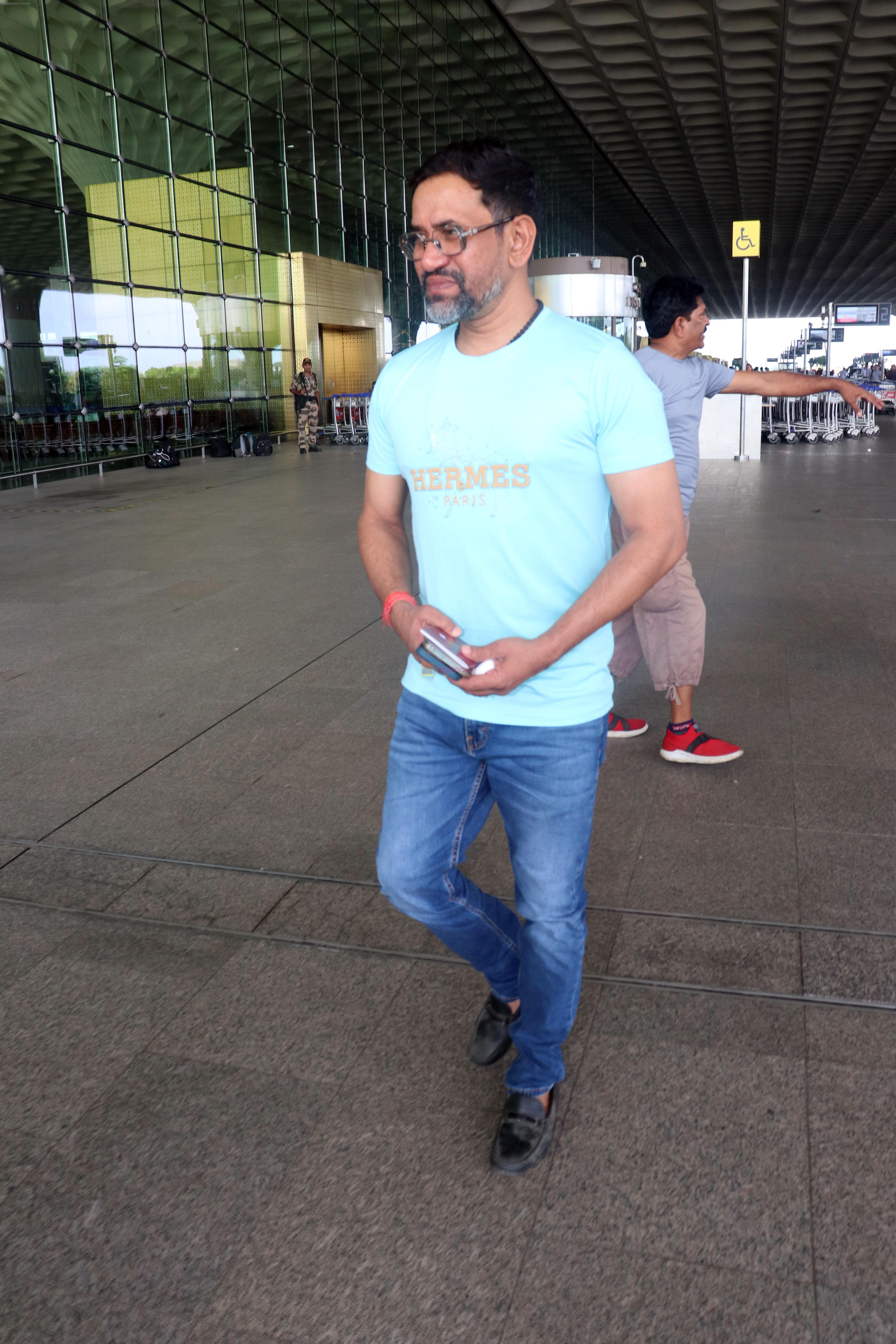 Dinesh Lal Yadav seen at the airport on 23 Jun 2023