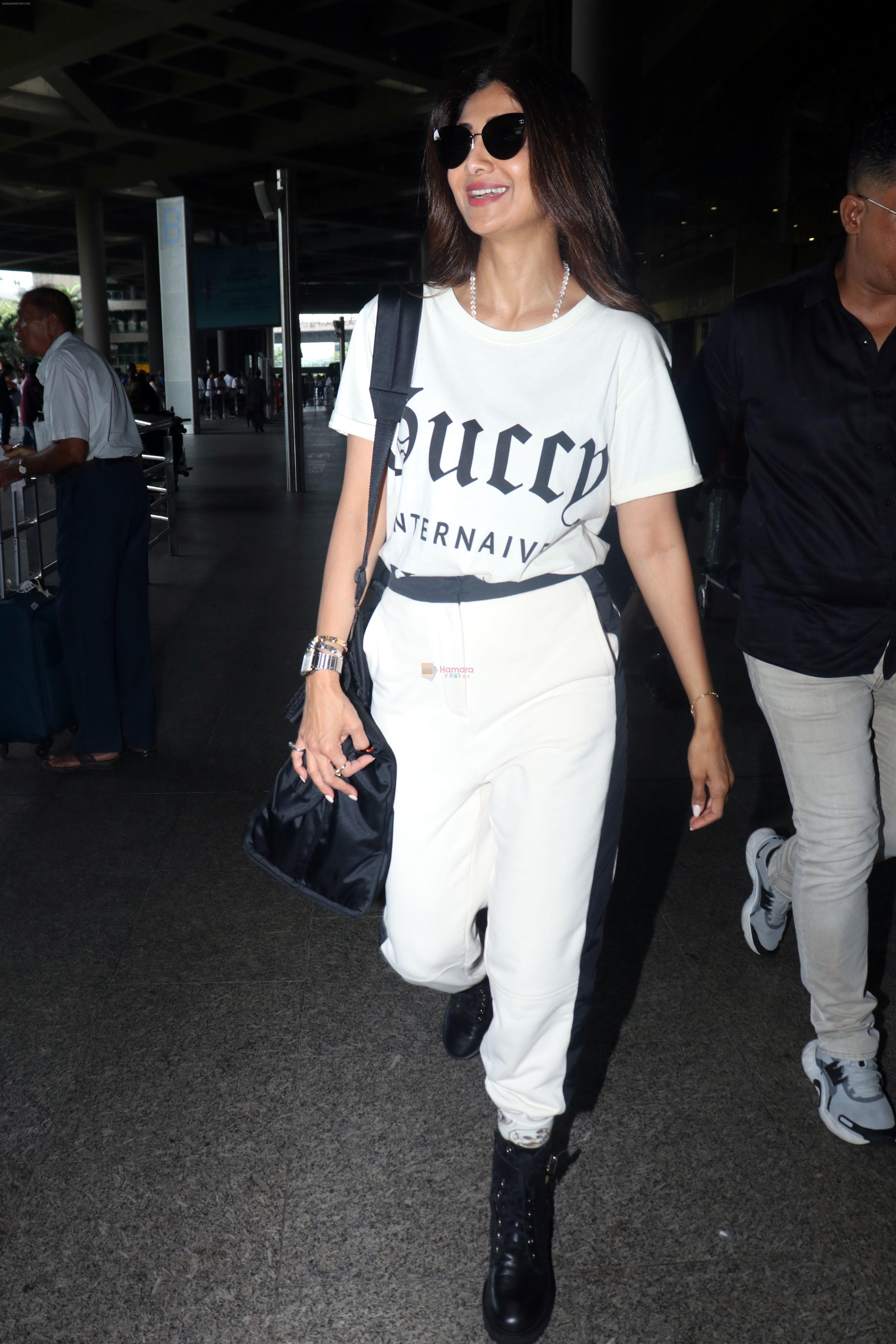 Shilpa Shetty dressed in white seen at the airport on 24 Jun 2023