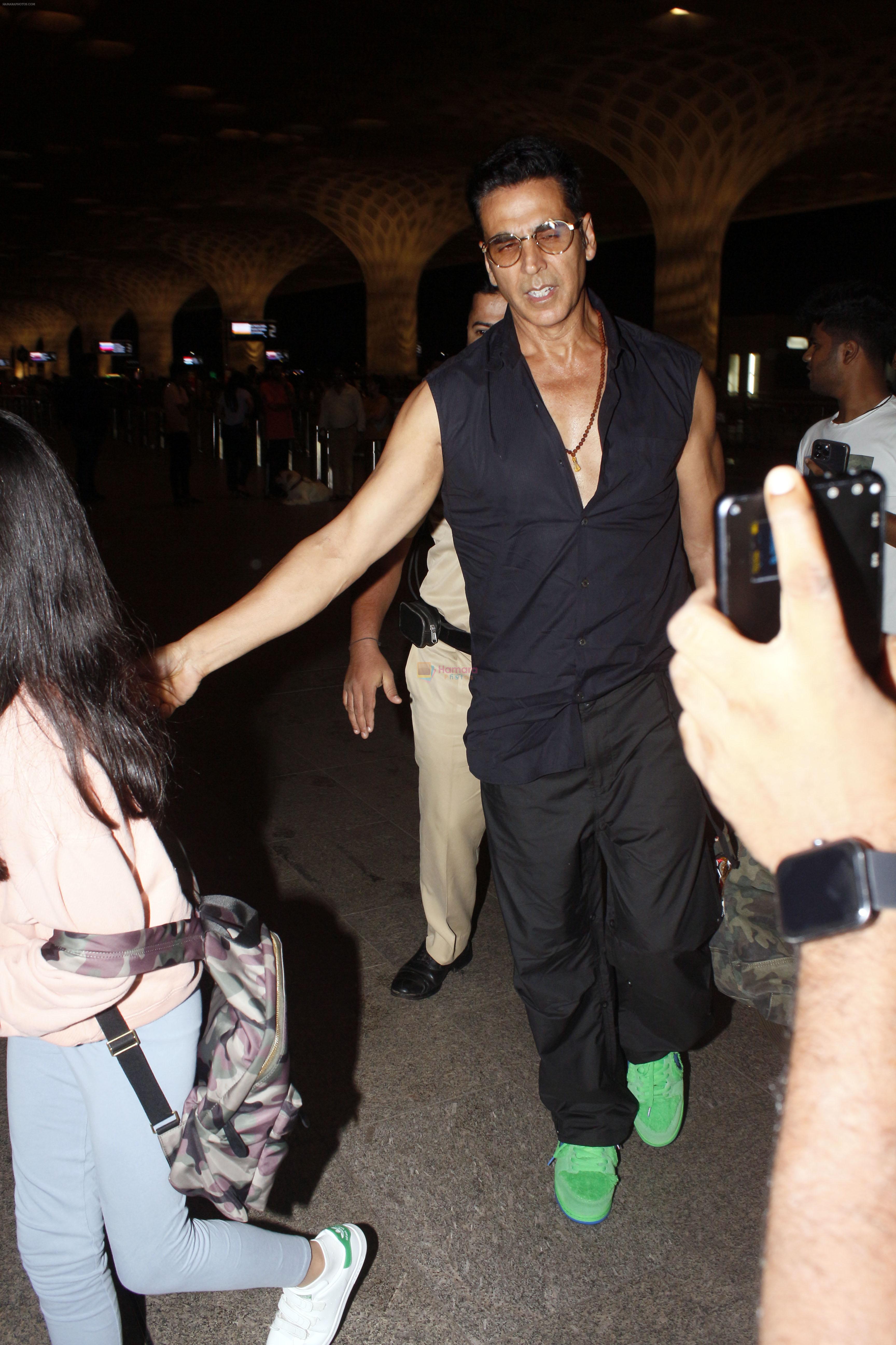 Akshay Kumar seen at the airport on 30 Jun 2023
