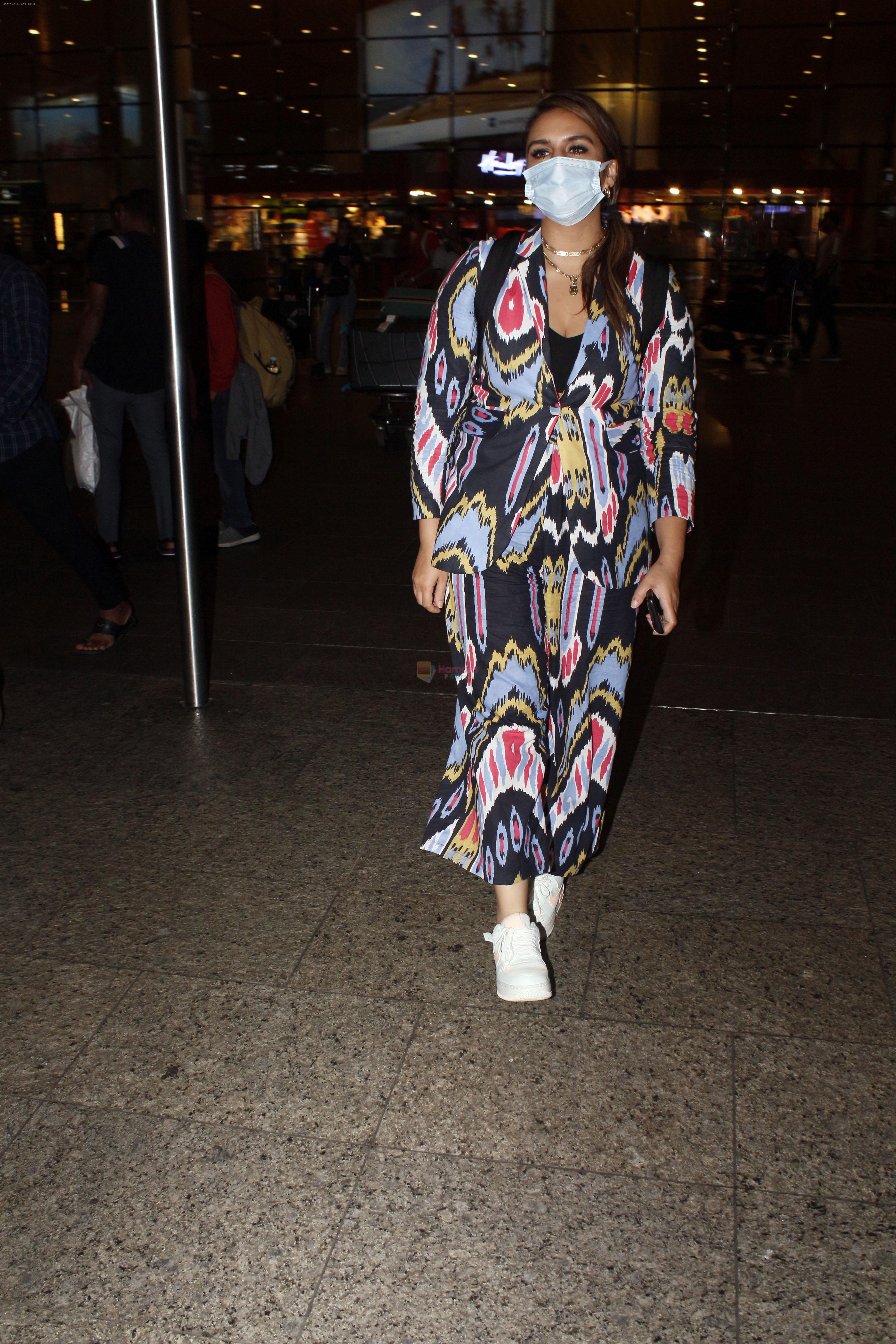Huma Qureshi seen with colorful attire at the airport on 5 July 2023