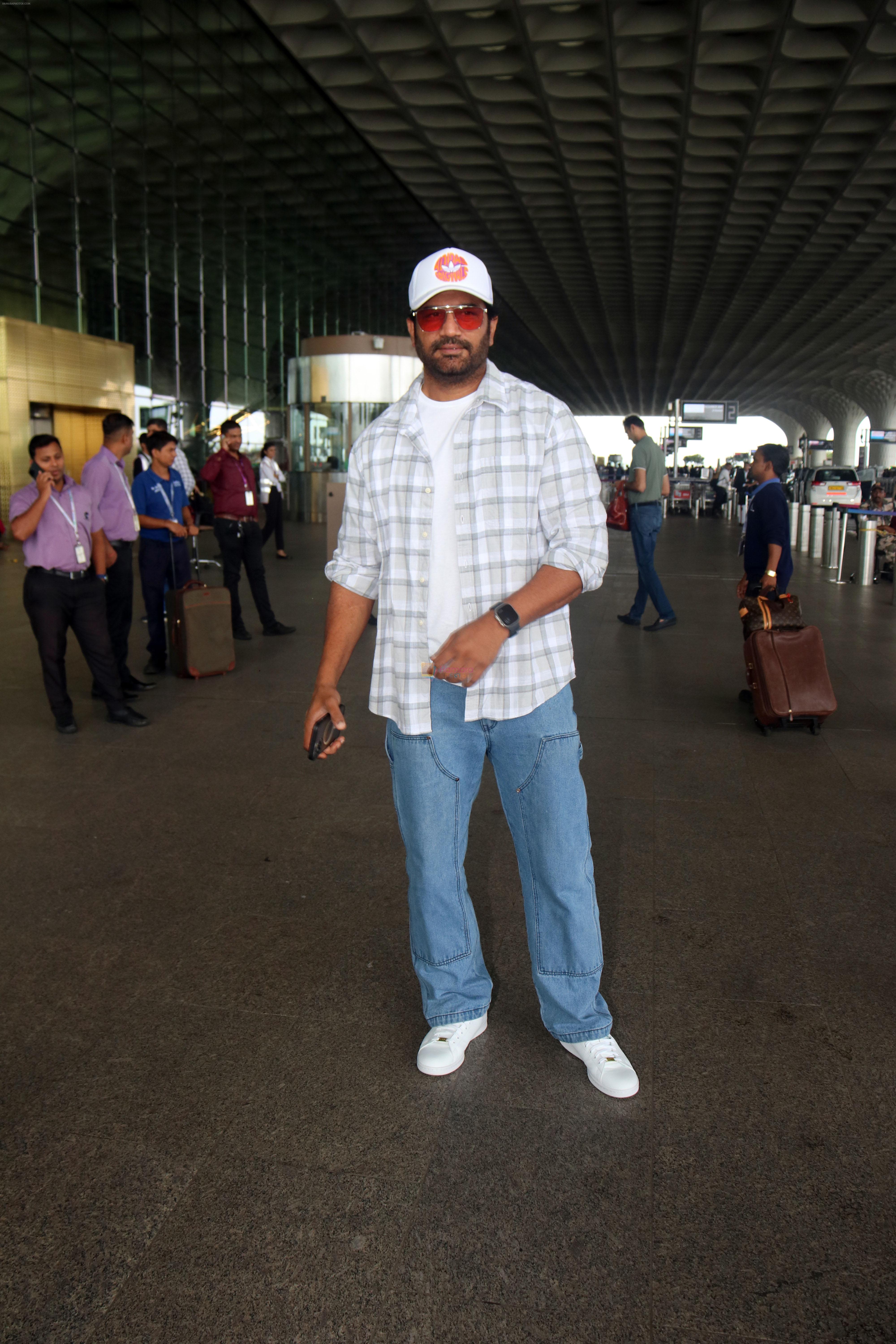 Sharad Kelkar seen at the airport on 6 July 2023