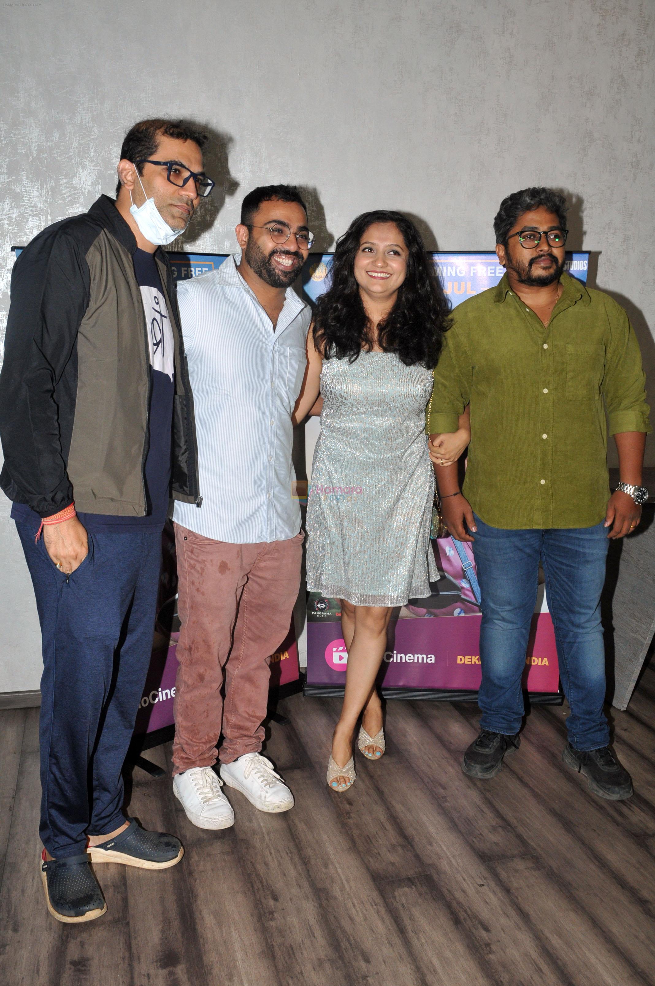 Arunabh Kumar, Guest, Varun Narvekar at the special screening of series Do Gubbare on Jio Cinema on 19 July 2023