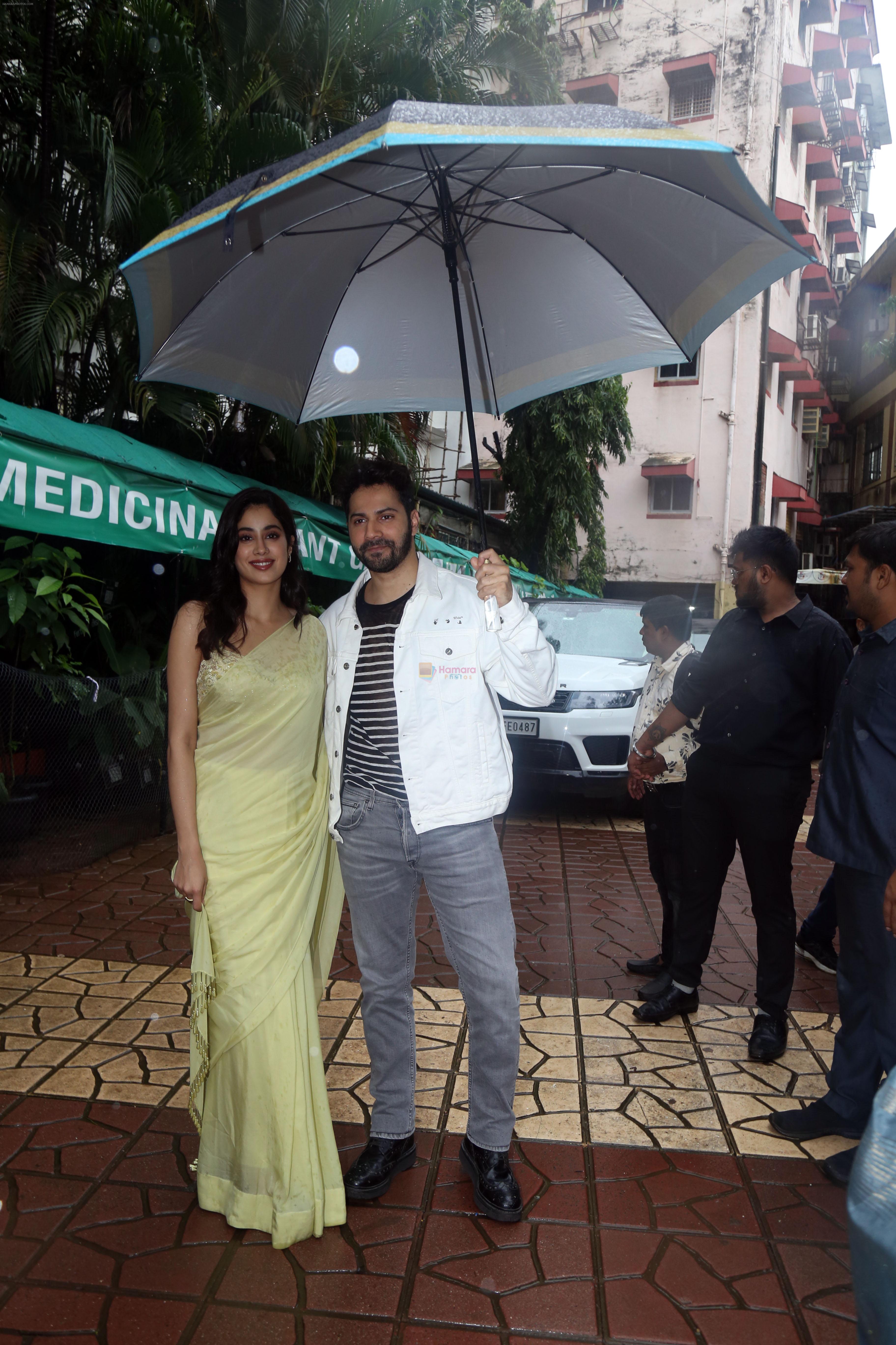 Janhvi Kapoor, Varun Dhawan at the National College for Bawaal movie promotion on 24 July 2023