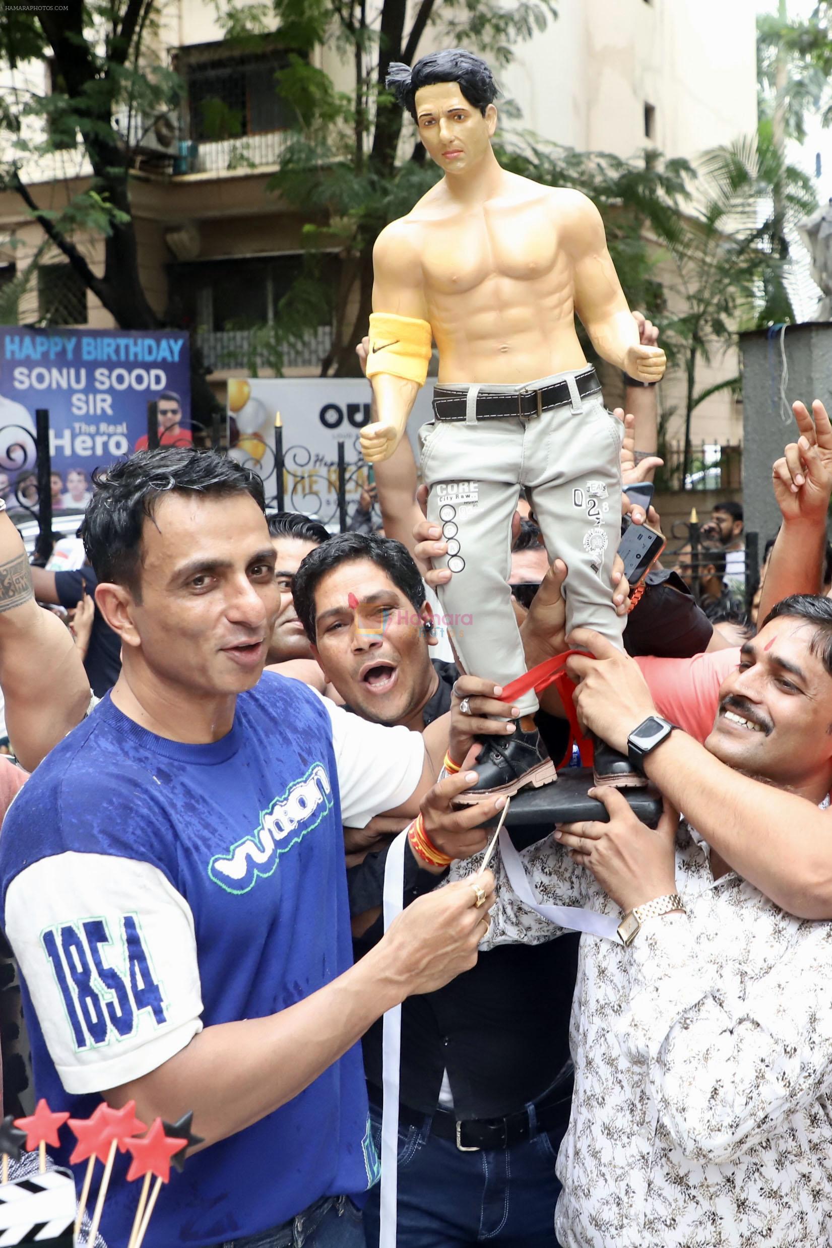 Sonu Sood celebrates his birthday with fans at his home on 30 July 2023