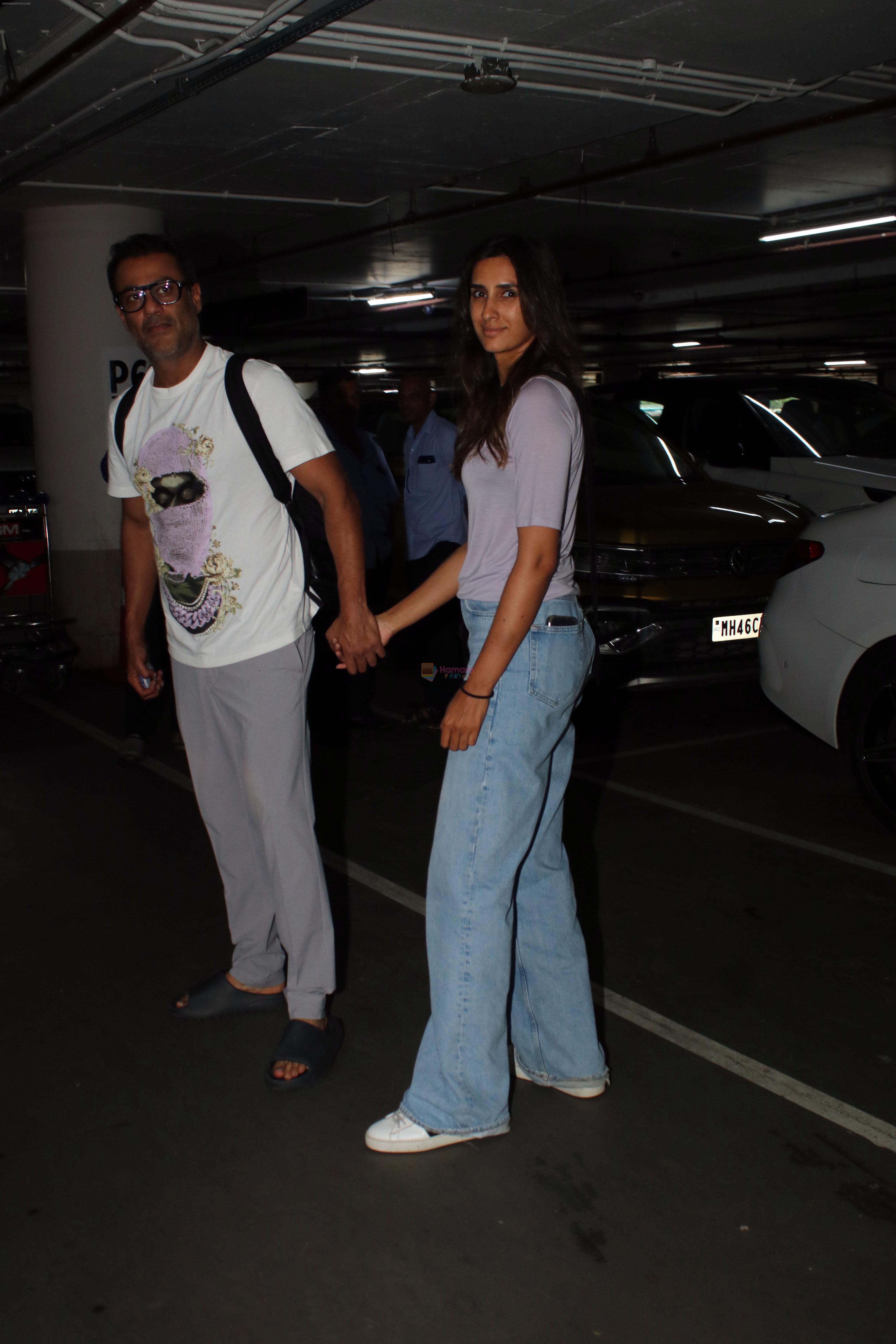 Abhishek Kapoor and Pragya Kapoor seen at the airport on 7th August 2023