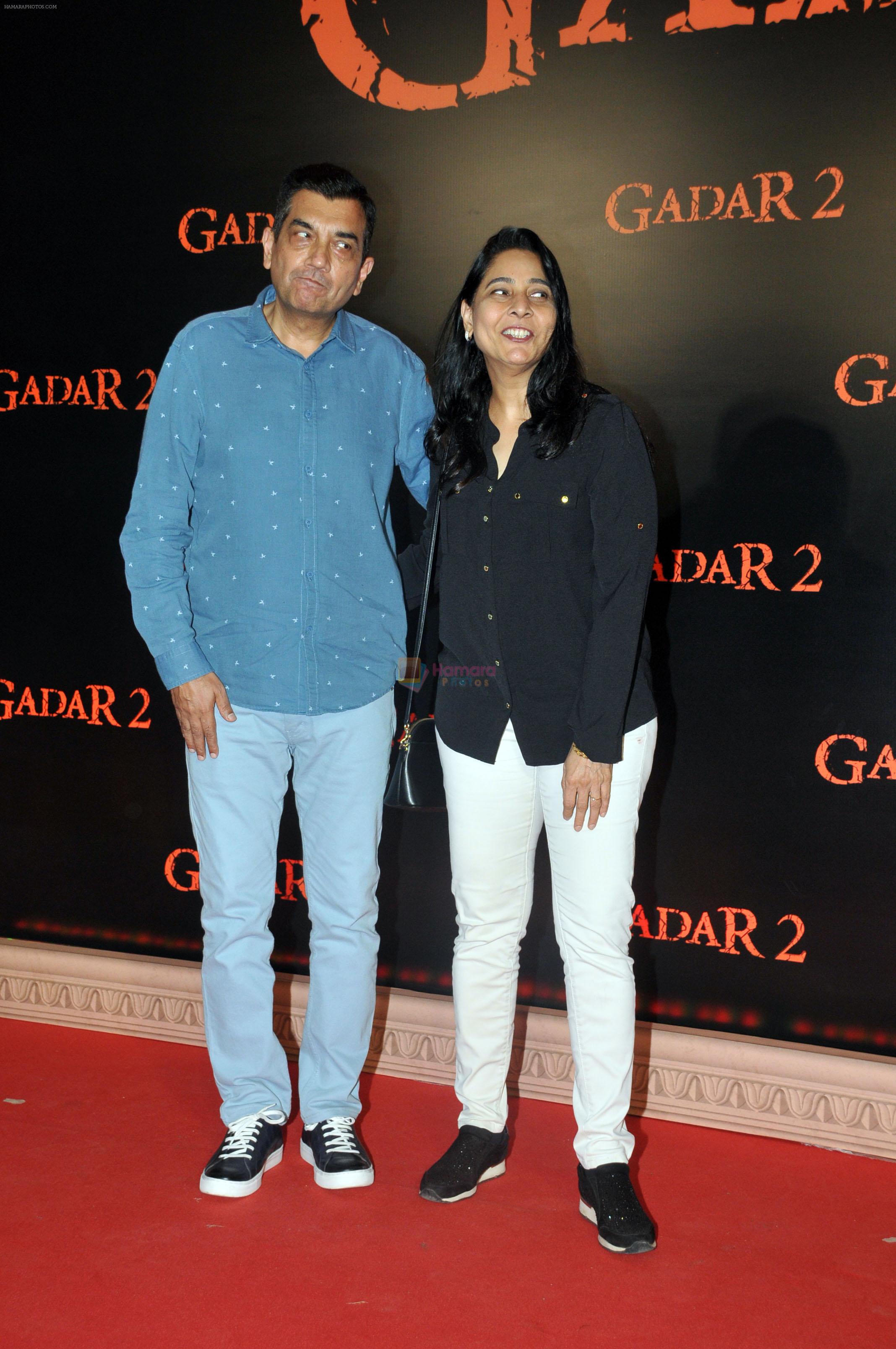 Alyona Kapoor, Sanjeev Kapoor at the Grand Premiere of Film Gadar 2 on 11th August 2023