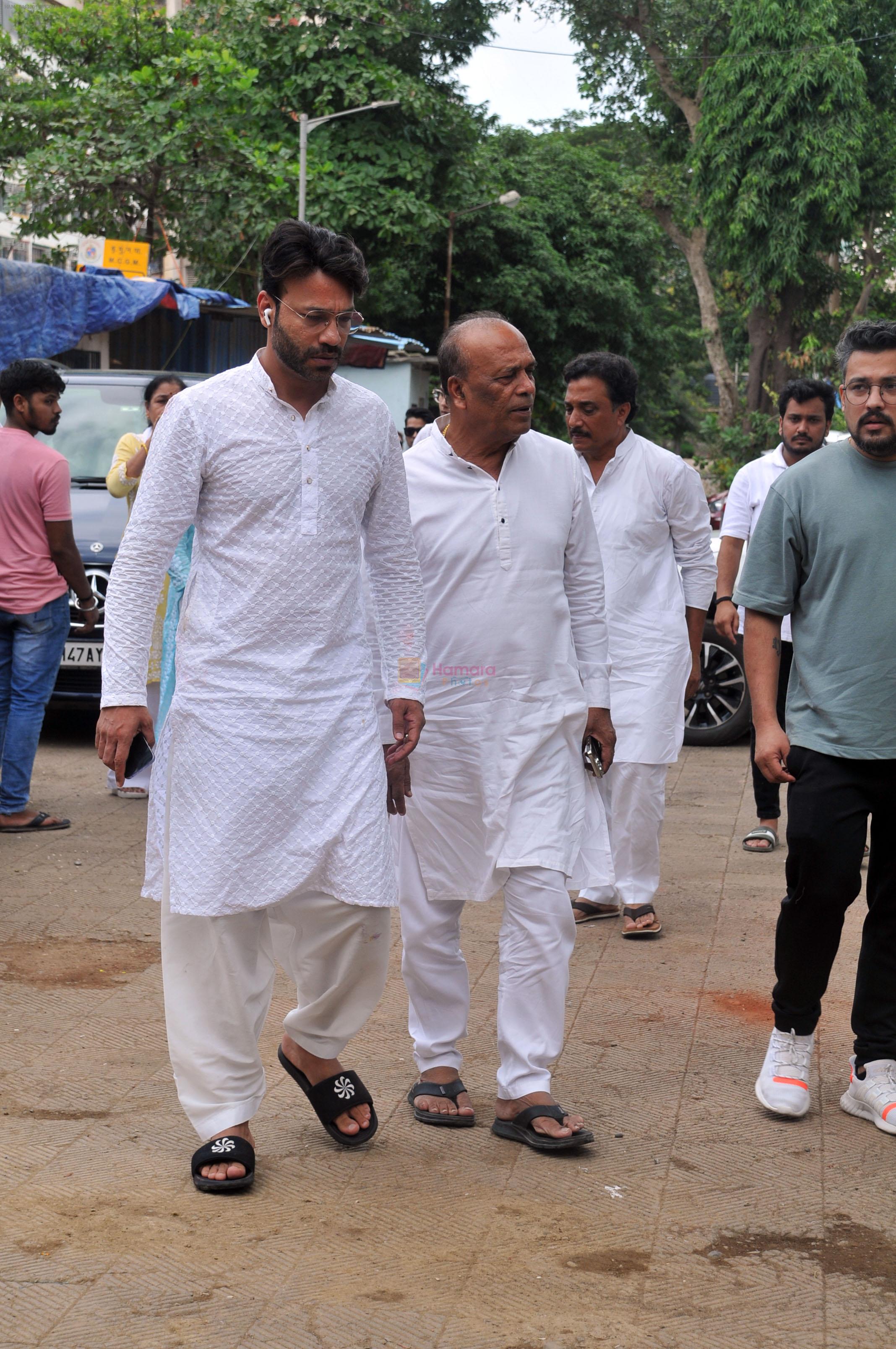 Vicky Jain at Shashikant Lokhande Funeral on 13th August 2023