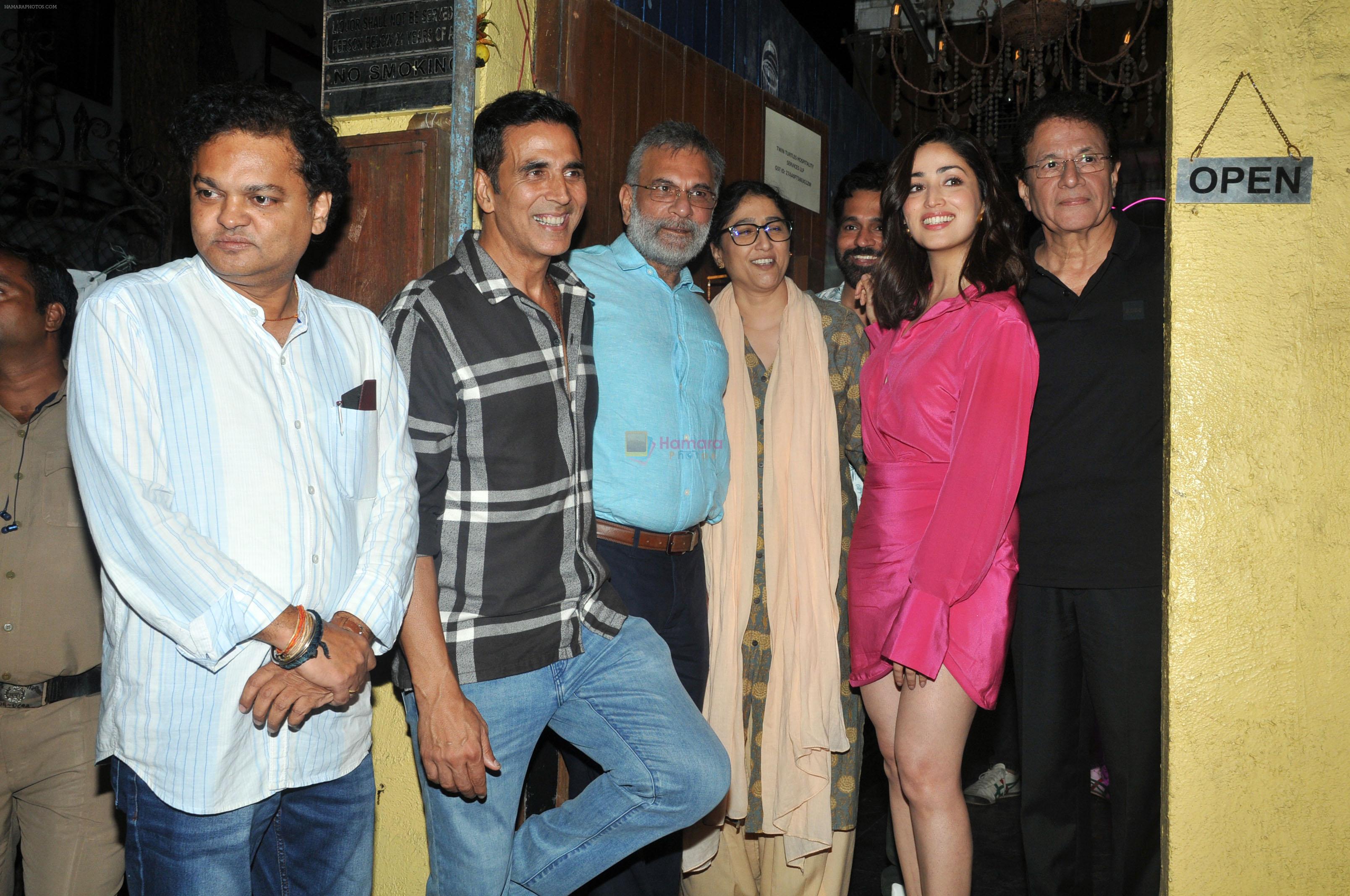 Akshay Kumar, Amit Rai, Arun Govil, Geeta Aggarwal Sharma, Pavan Malhotra, Shreedhar Dubey, Yami Gautam at a dinner in Chin Chin Chu in Juhu on 16th August 2023
