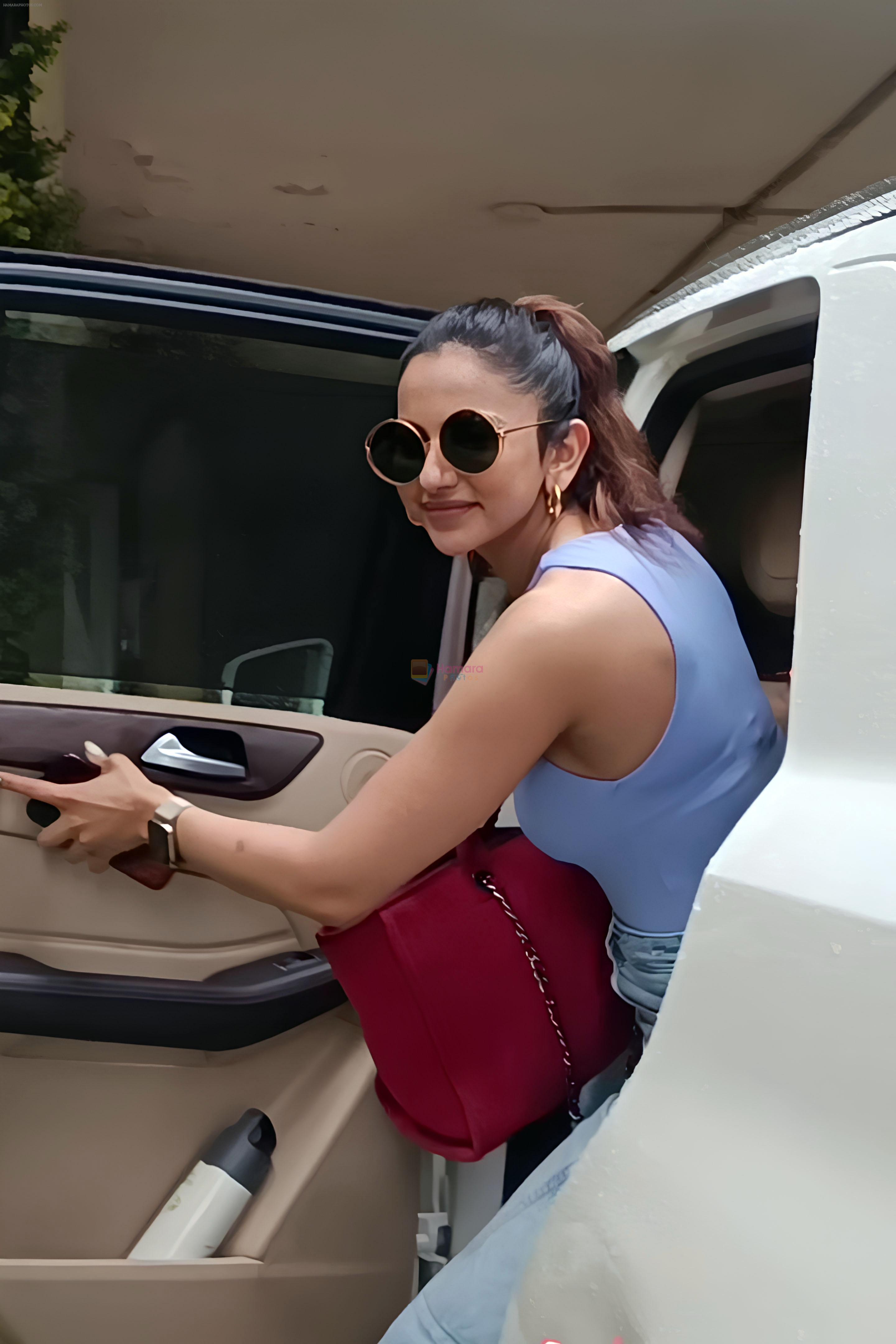 Rakul Preet Singh Spotted Outside Her Residence In Bandra on 19th August 2023