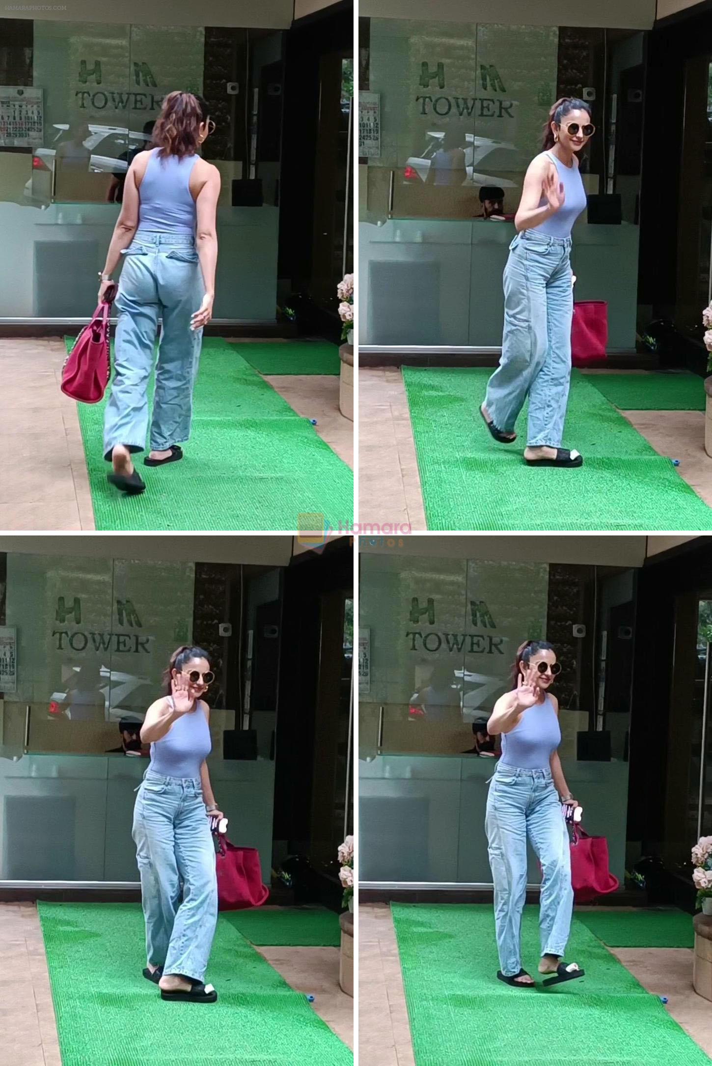 Rakul Preet Singh Spotted Outside Her Residence In Bandra on 19th August 2023