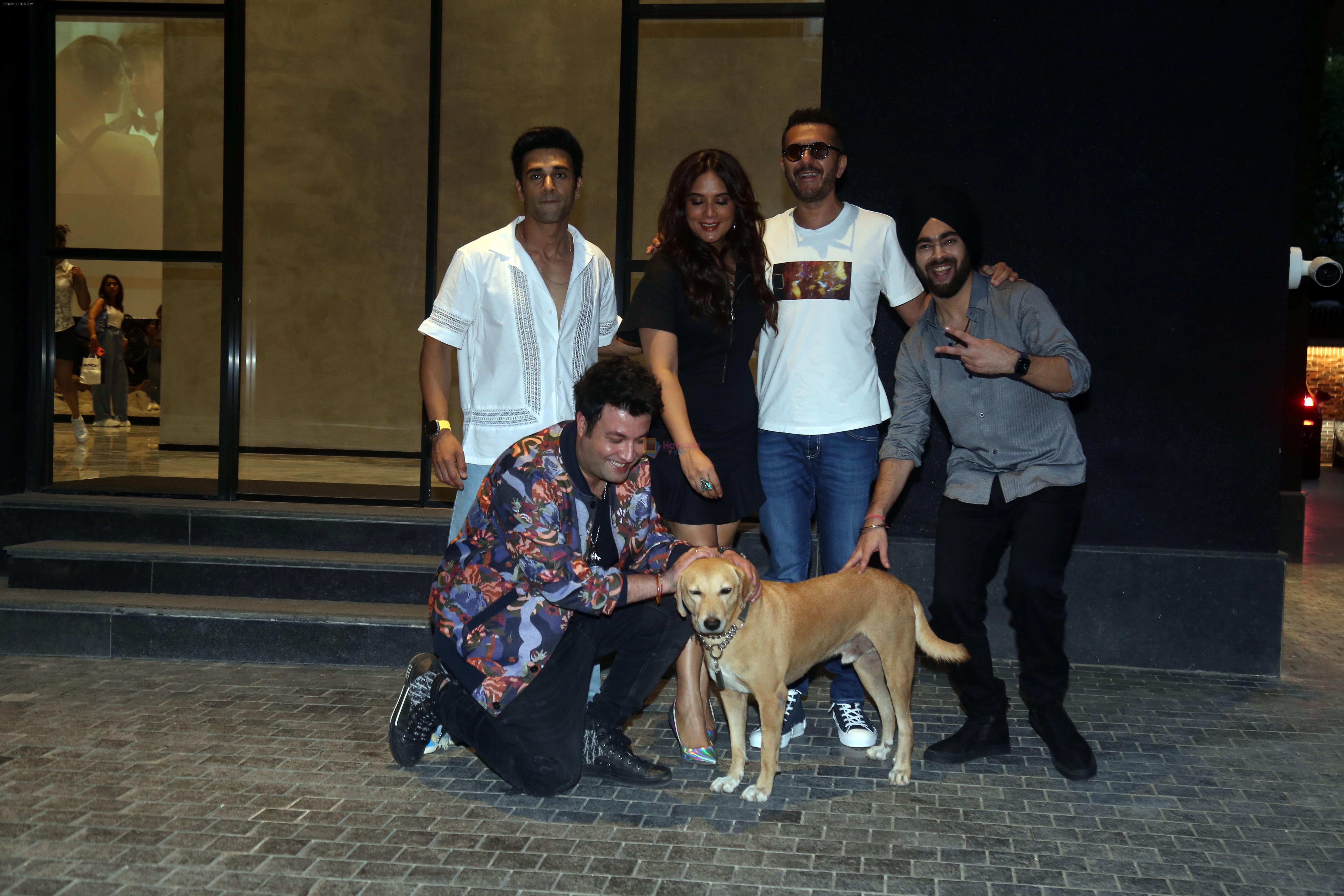 Manjot Singh, Pulkit Samrat, Richa Chadha, Ritesh Sidhwani, Varun Sharma attends Fukrey 3 Star Cast Meet at Excel Office on 4th Sept 2023