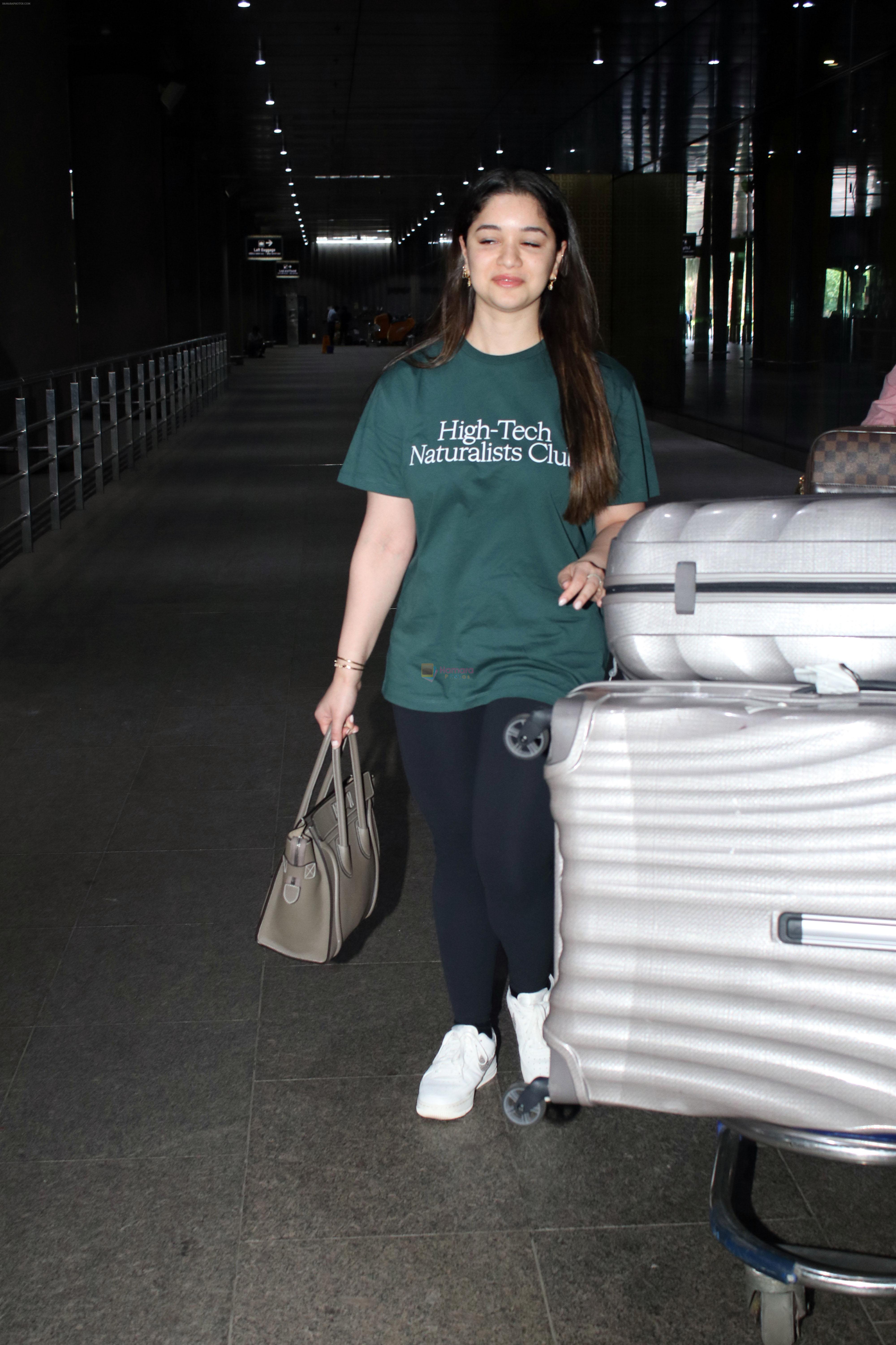 Sara Tendulkar Spotted At Airport Arrival on 6th Sept 2023