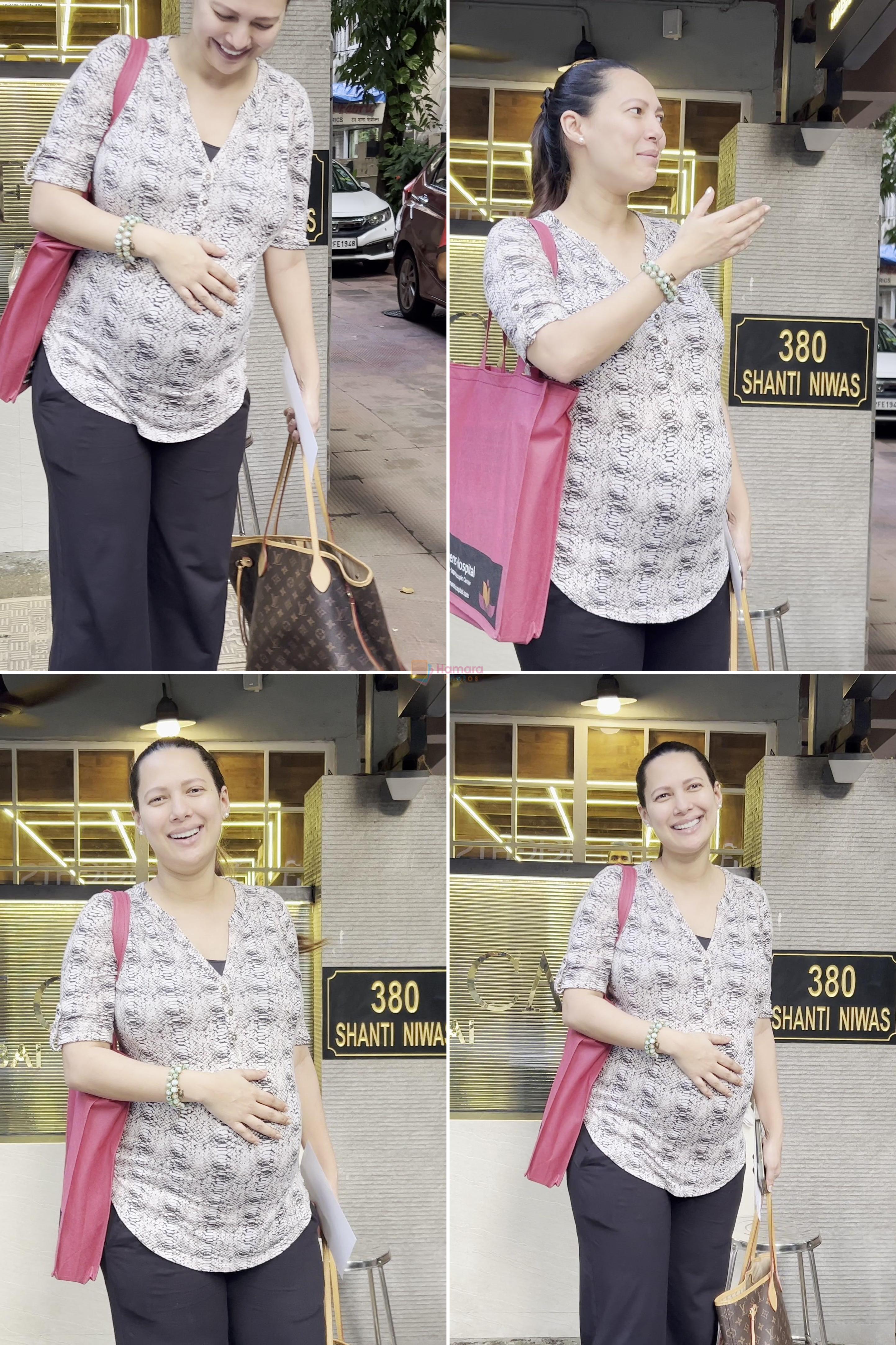 Rochelle Rao Spotted At Bandra on 12th Sept 2023