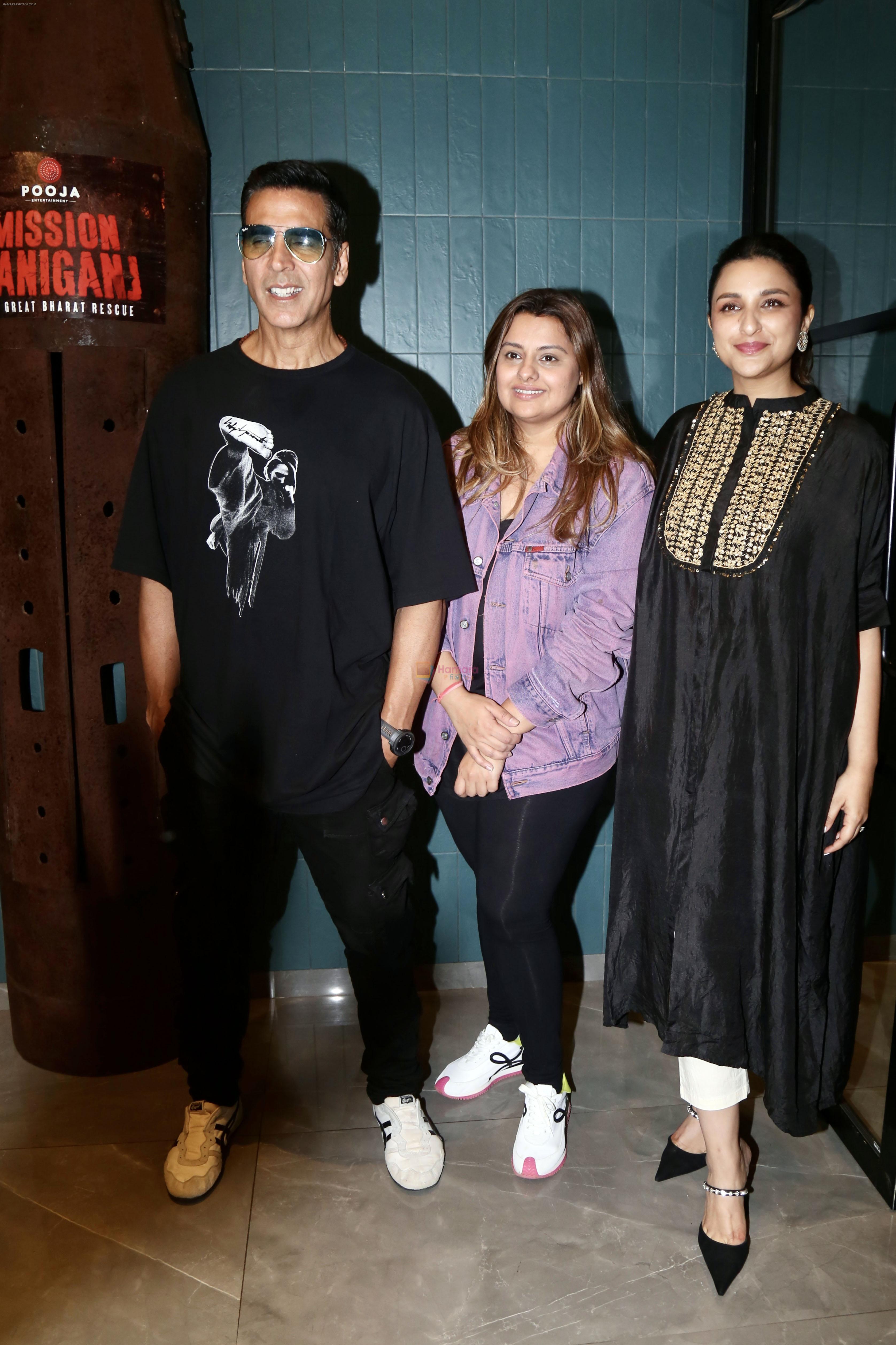 Akshay Kumar, Deepshikha Deshmukh, Parineeti Chopra posing for Mission Raniganj film promo at Pooja Entertainment Office on 14th Sept 2023