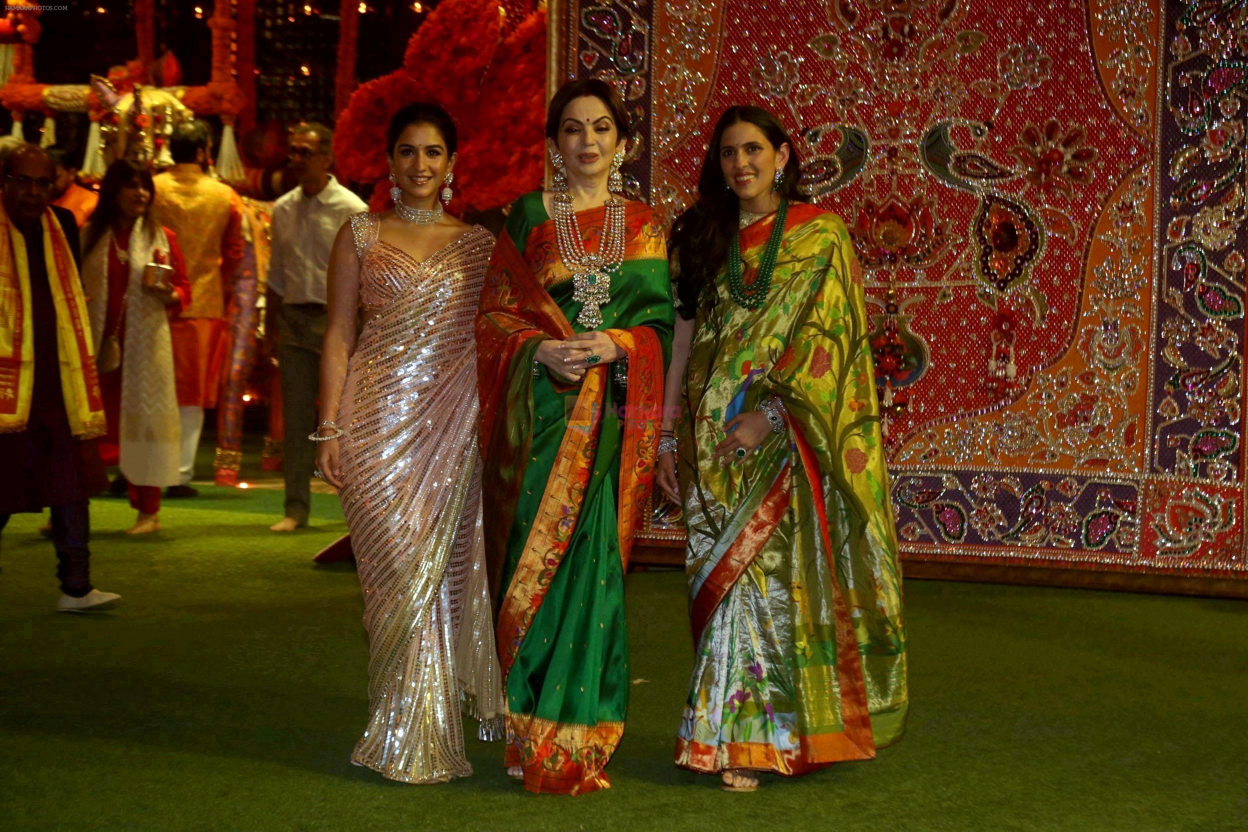 Nita Ambani, Radhika Merchant, Shloka Mehta at Ambani House Antilia for Ganpati Darshan on 19th Sept 2023