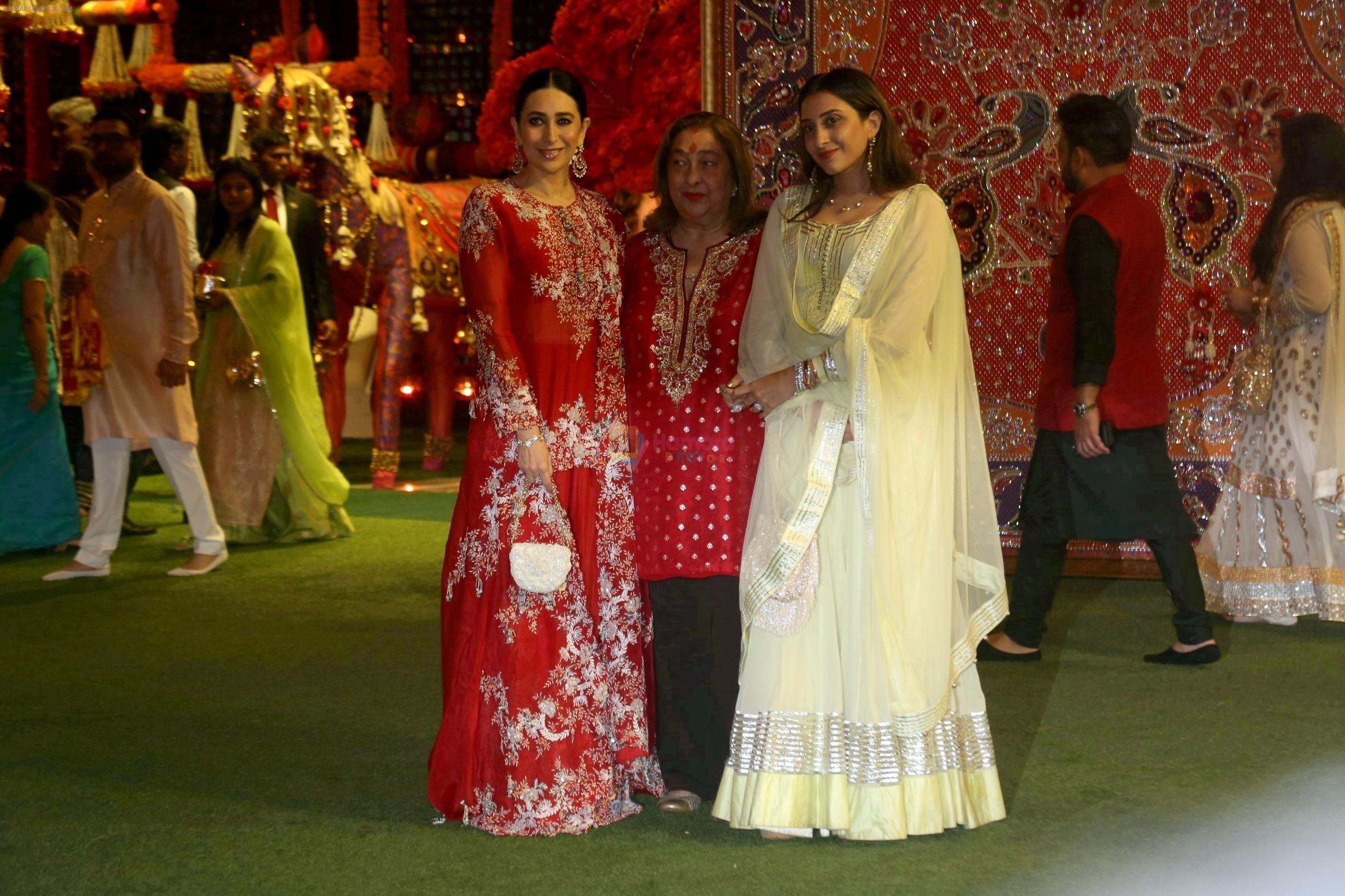 Anissa Malhotra Jain, Karisma Kapoor, Reema Kapoor at Ambani House Antilia for Ganpati Darshan on 19th Sept 2023