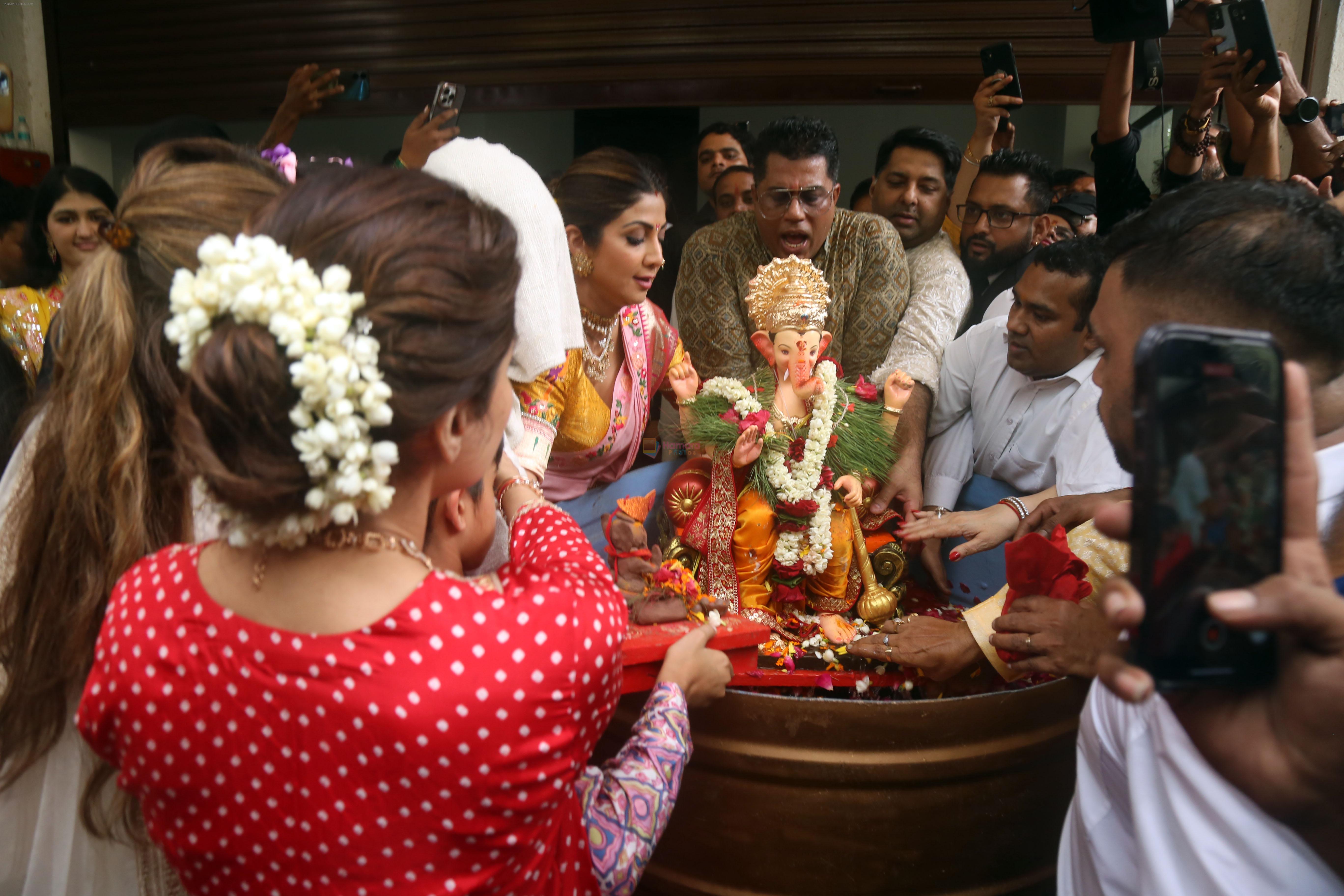 Shilpa Shetty at Ganpati Visarjan on 20th Sept 2023