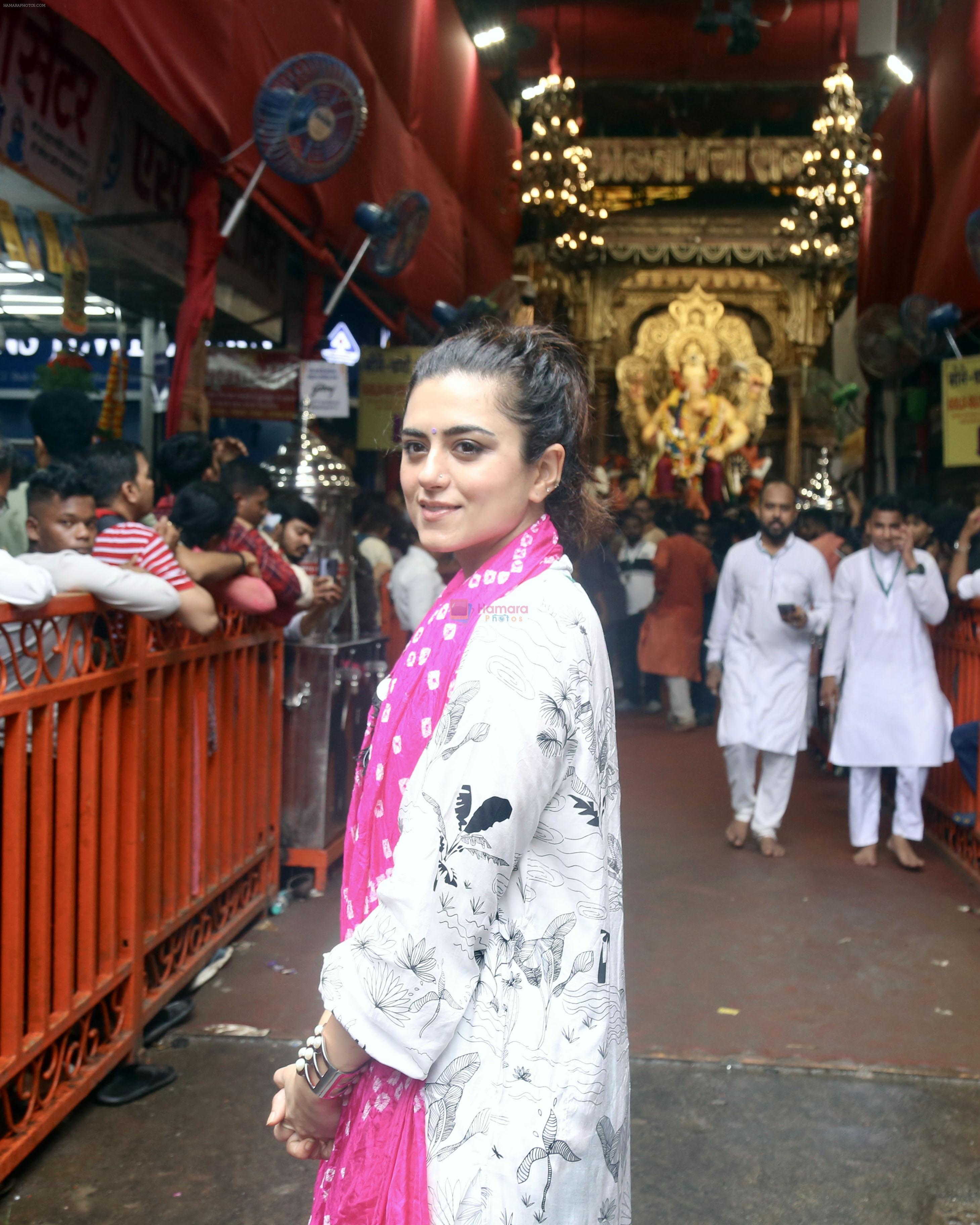 Riddhi Dogra visit Lalbaugcha Raja temple on 22nd Sept 2023