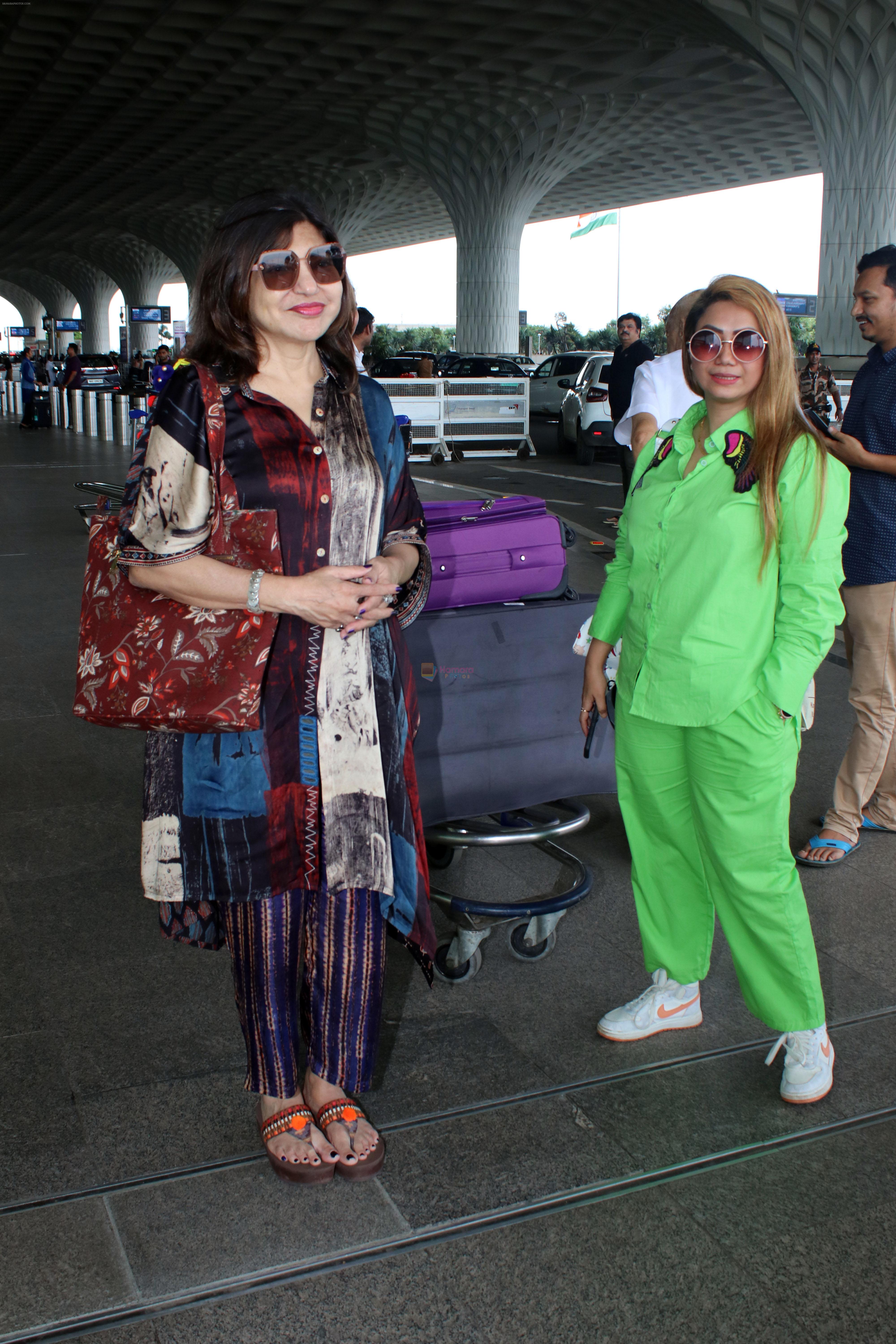 Alka Yagnik Spotted At Airport Departure on 30th Sept 2023