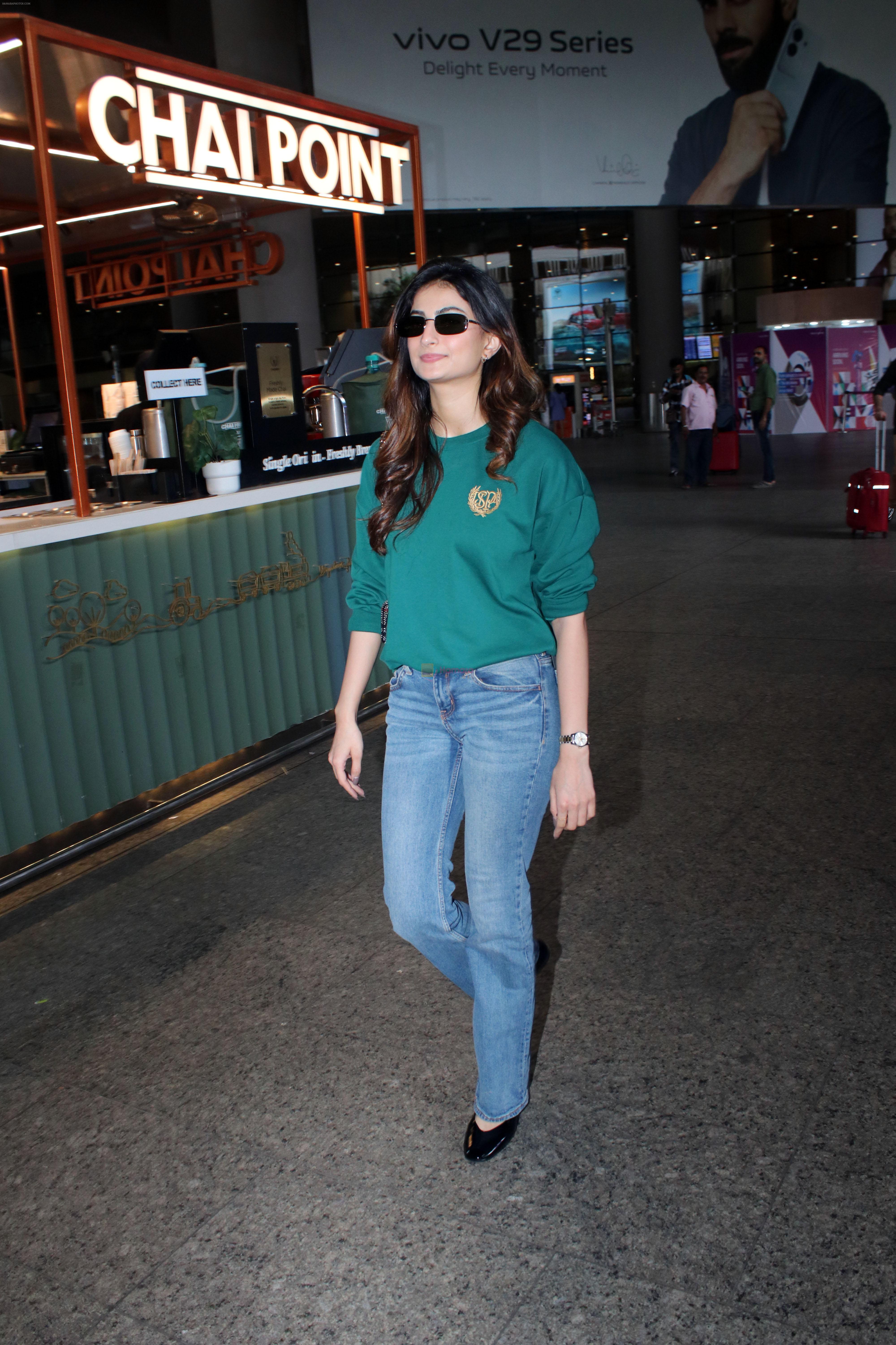 Palak Tiwari Spotted At Airport Arrival on 2nd Oct 2023