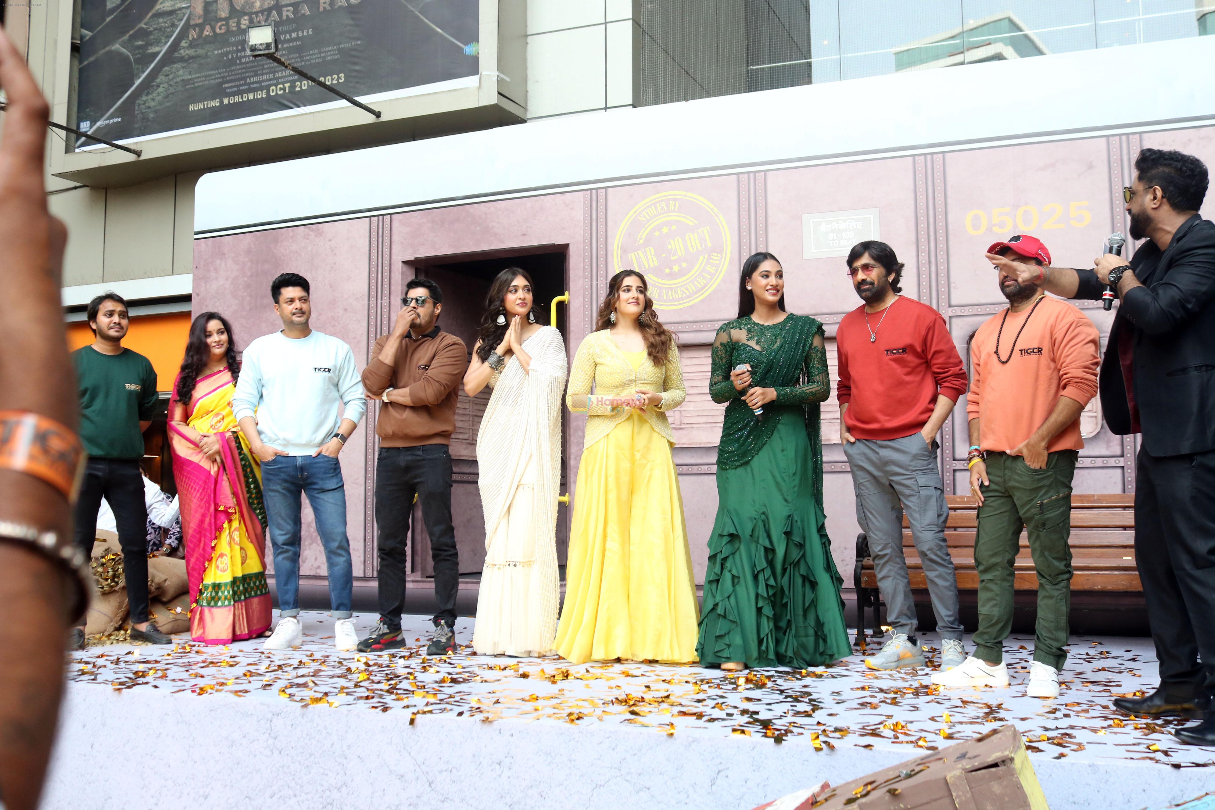 Anukreethy Vas, Gayatri Bhardwaj, Jisshu Sengupta, Nitin Kakkar, Nupur Sanon, Ravi Teja, Renu Desai, Sudev Nair, Vamsi Krishna Naidu at Tiger Nageswara Rao Trailer Launch on 3rd Oct 2023