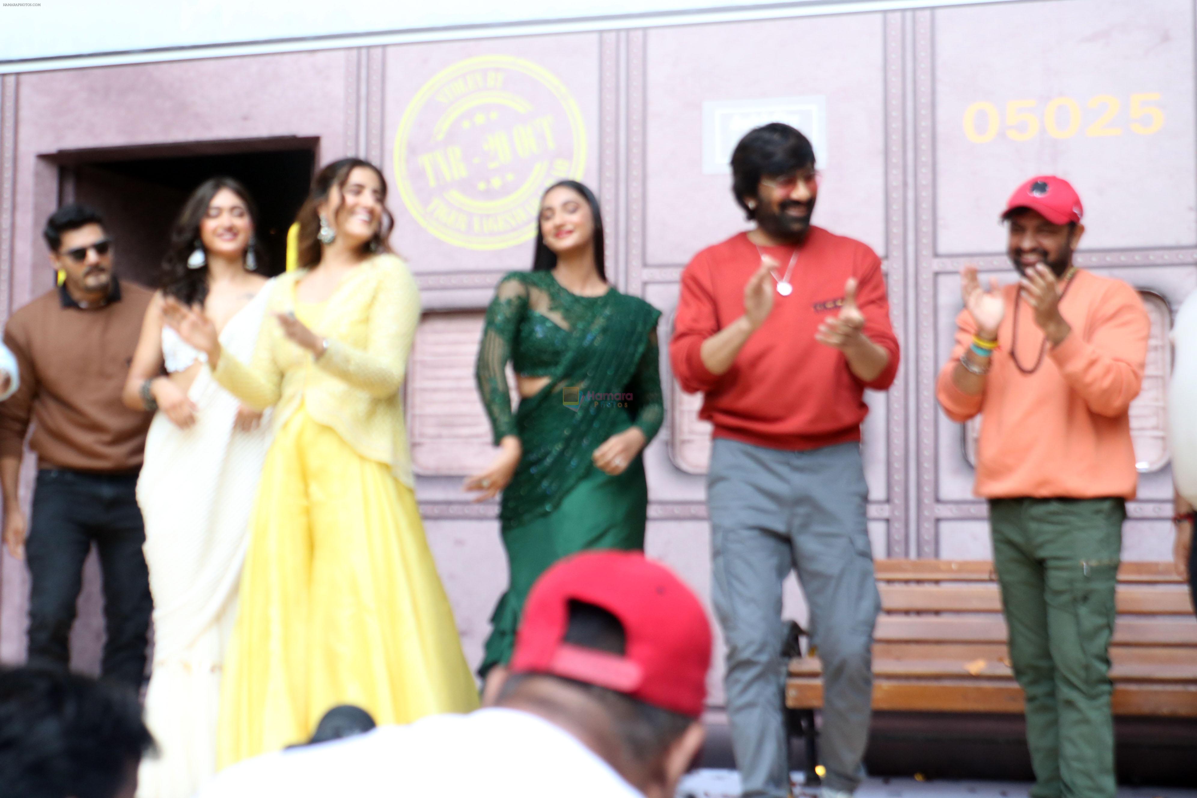 Anukreethy Vas, Gayatri Bhardwaj, Nupur Sanon, Ravi Teja, Sudev Nair, Vamsi Krishna Naidu at Tiger Nageswara Rao Trailer Launch on 3rd Oct 2023