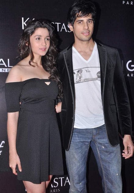Alia Bhatt, Siddharth Malhotra at Dessange launch in Bandra, Mumbai on 28th Sept 2013