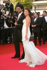 2007 Cannes Film Festival - Opening Night Gala Dinner - Arrivals - Abhishek Bachchan and Aishwarya Rai - 12.jpg