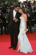 2007 Cannes Film Festival - Opening Night Gala Dinner - Arrivals - Abhishek Bachchan and Aishwarya Rai - 13.jpg