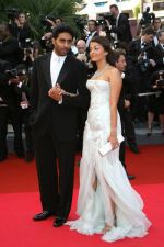 2007 Cannes Film Festival - Opening Night Gala Dinner - Arrivals - Abhishek Bachchan and Aishwarya Rai - 14.jpg