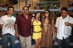 Tusshar Kapoor, Ashwani Dheer, Tanisha Mukherjee, Kajol, Kumar Mangat.jpg