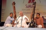 Ustad Rahim Fahimuddin Dagar (Drupad) while performing Ustad Rahim Fahimuddin Dagar (Drupad) while performing.jpg