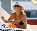 Anna Kournikova bikini candids-5.jpg