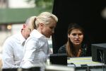 Cameron Diaz On Set Candids Looking Good-9.jpg