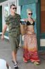 Gwen Stefani in Hawaii-3.jpg